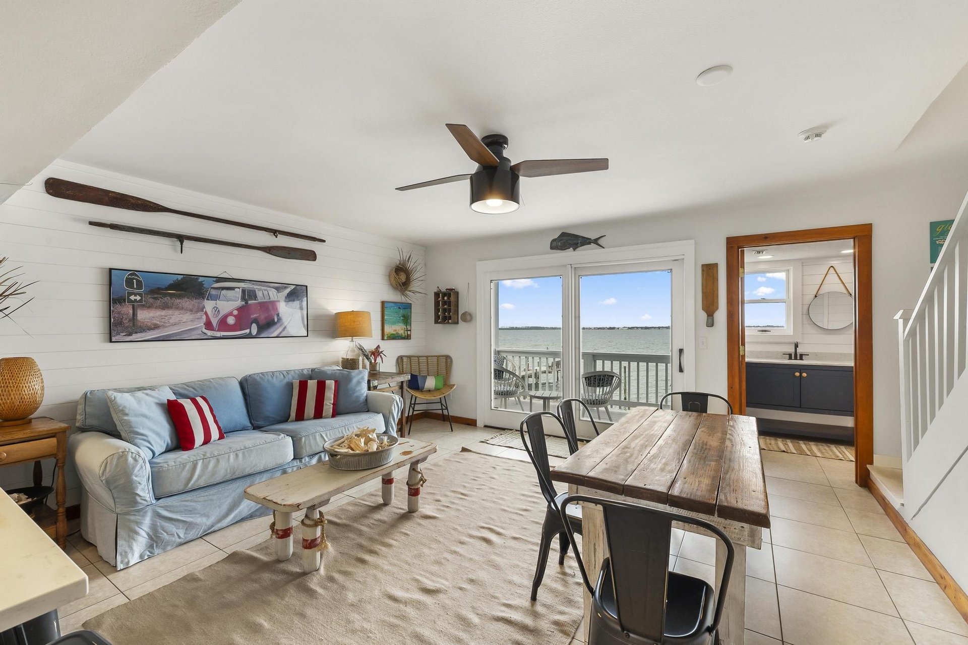 Ensenada Uno 1705  THE LAUGHING FISH 44