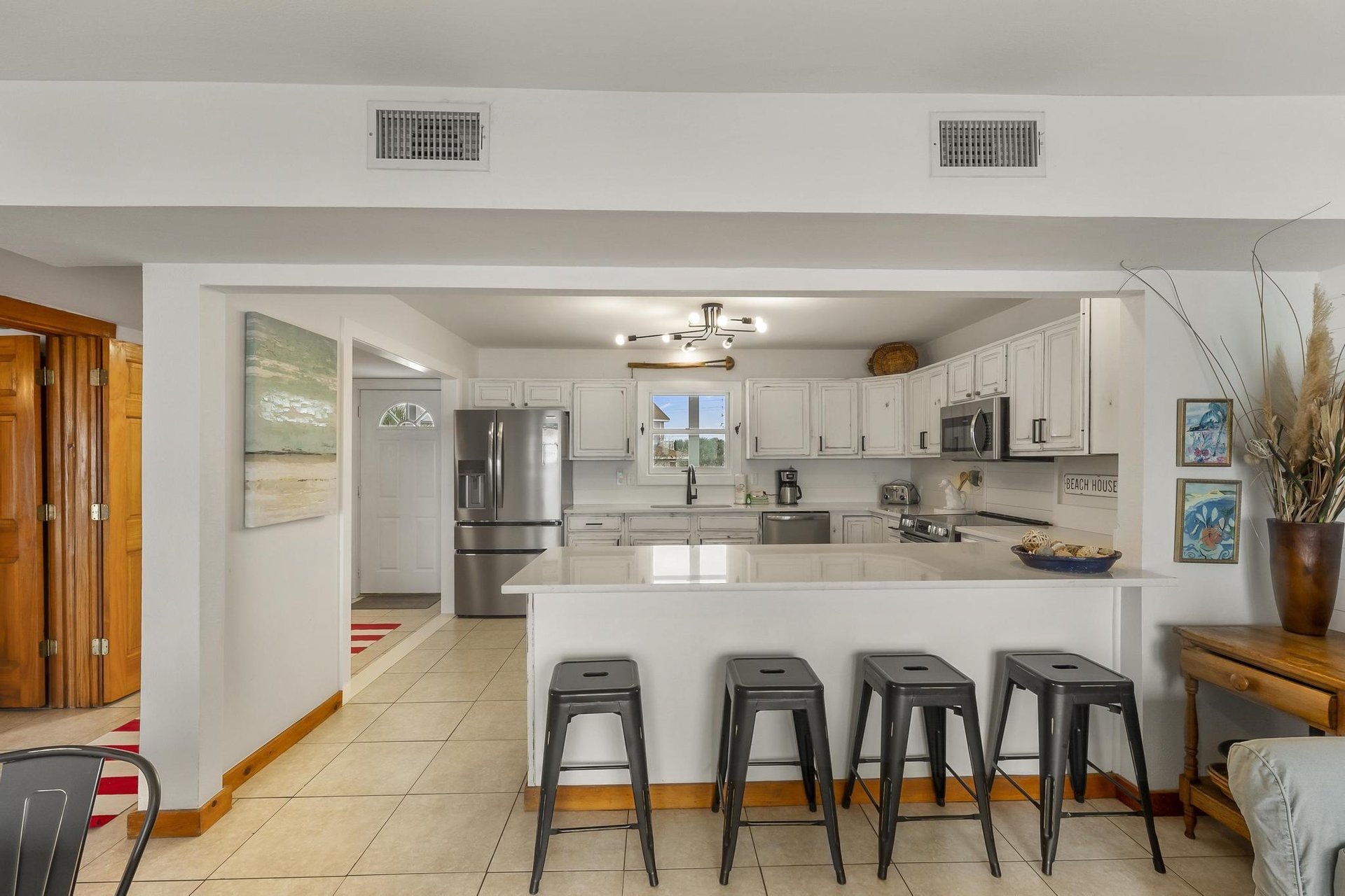 Ensenada Uno 1705  THE LAUGHING FISH 47