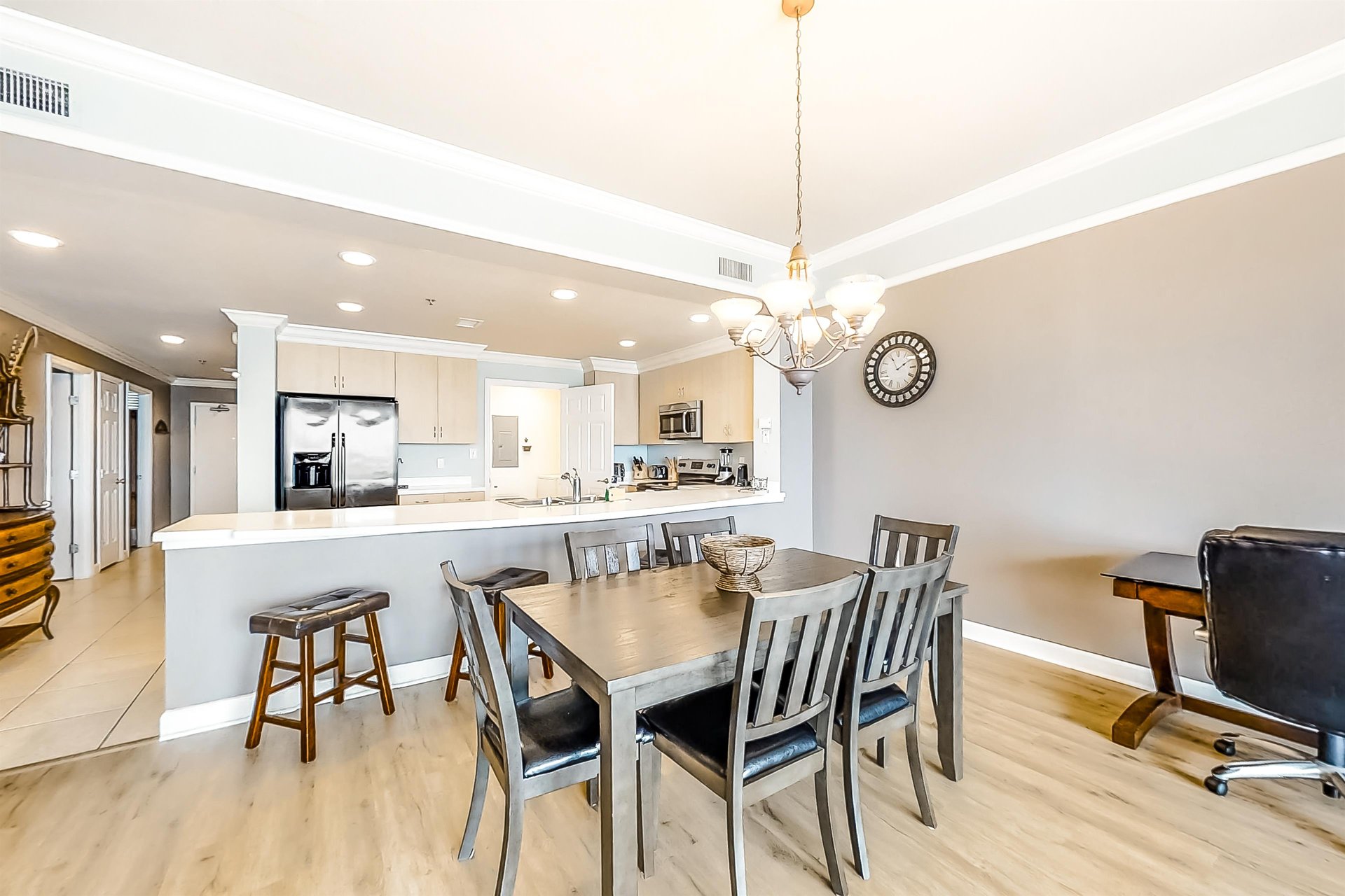 Sterling Beach 706 3