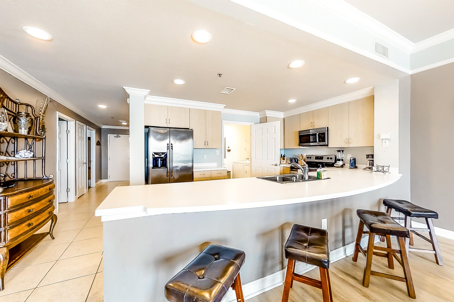 Sterling Beach 706 10