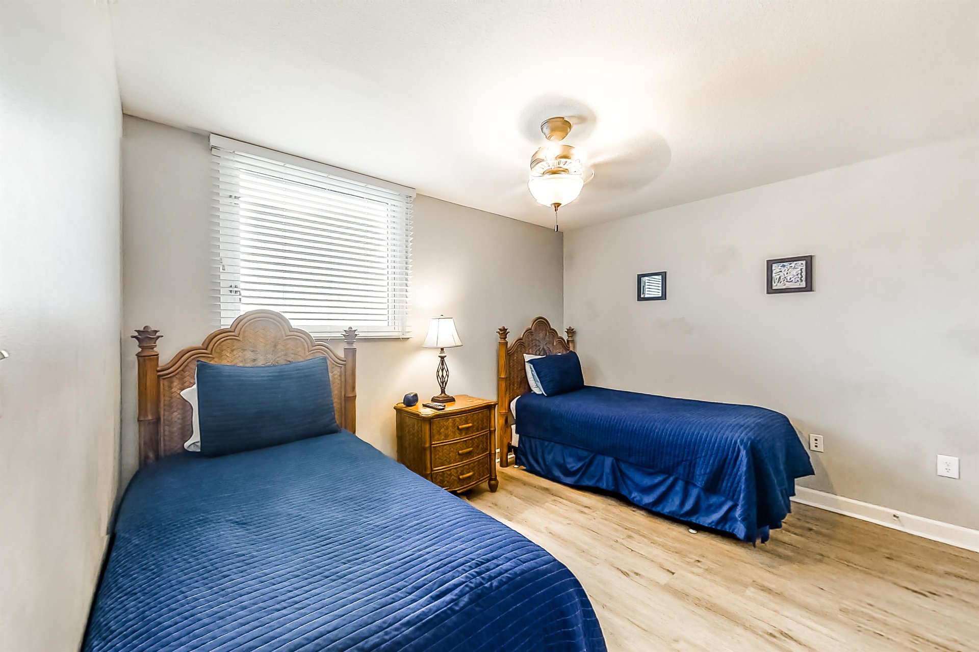 Sterling Beach 706 17