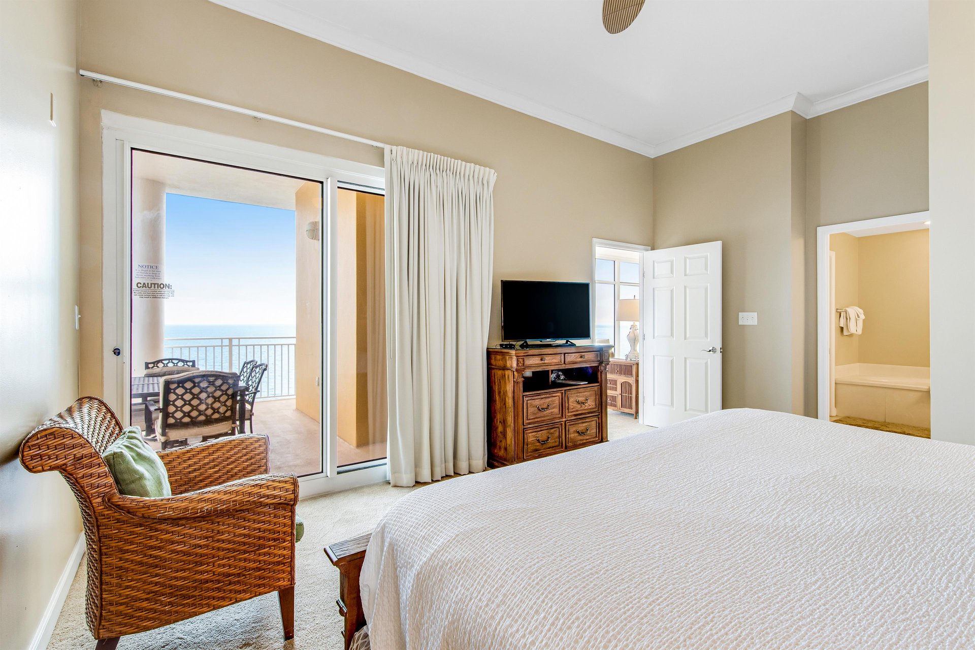 Sterling Beach 1601 14