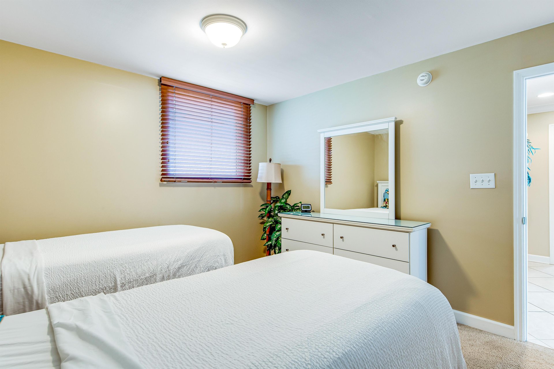 Sterling Beach 1601 19