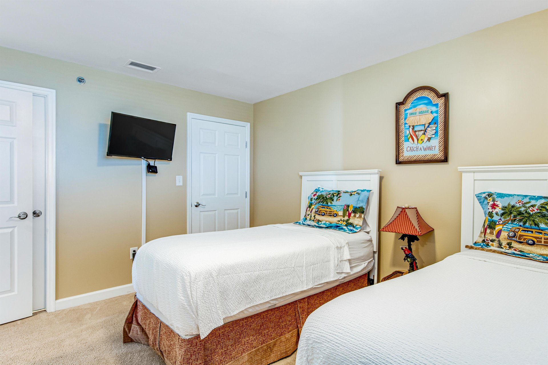 Sterling Beach 1601 20