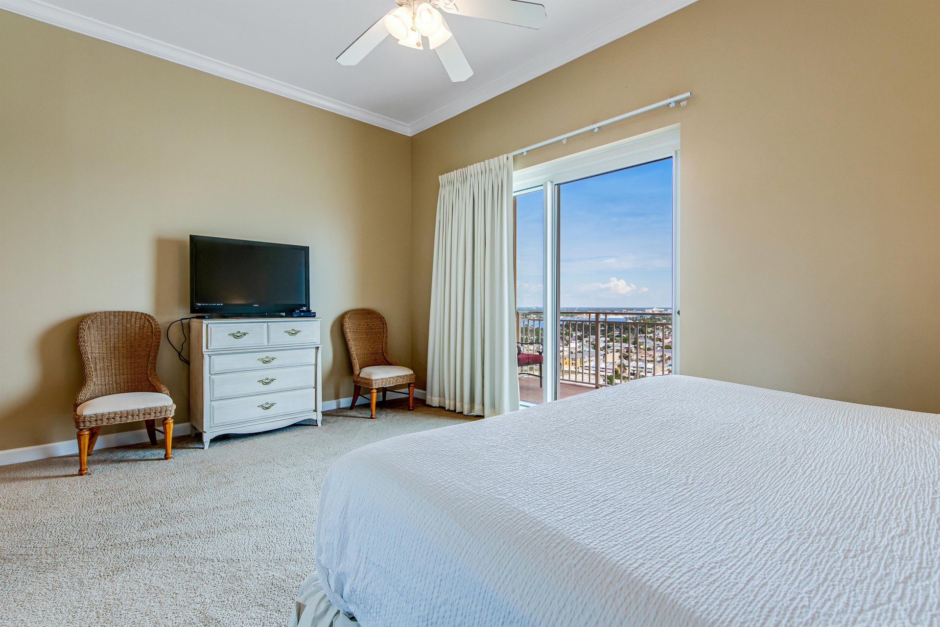 Sterling Beach 1601 24