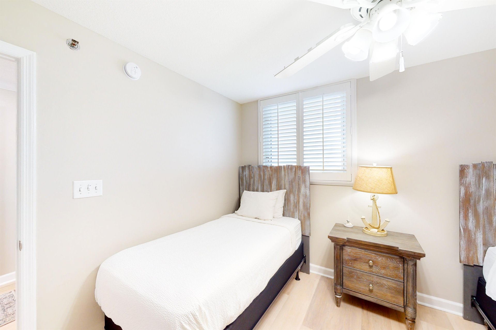 Sterling Beach 1206 23