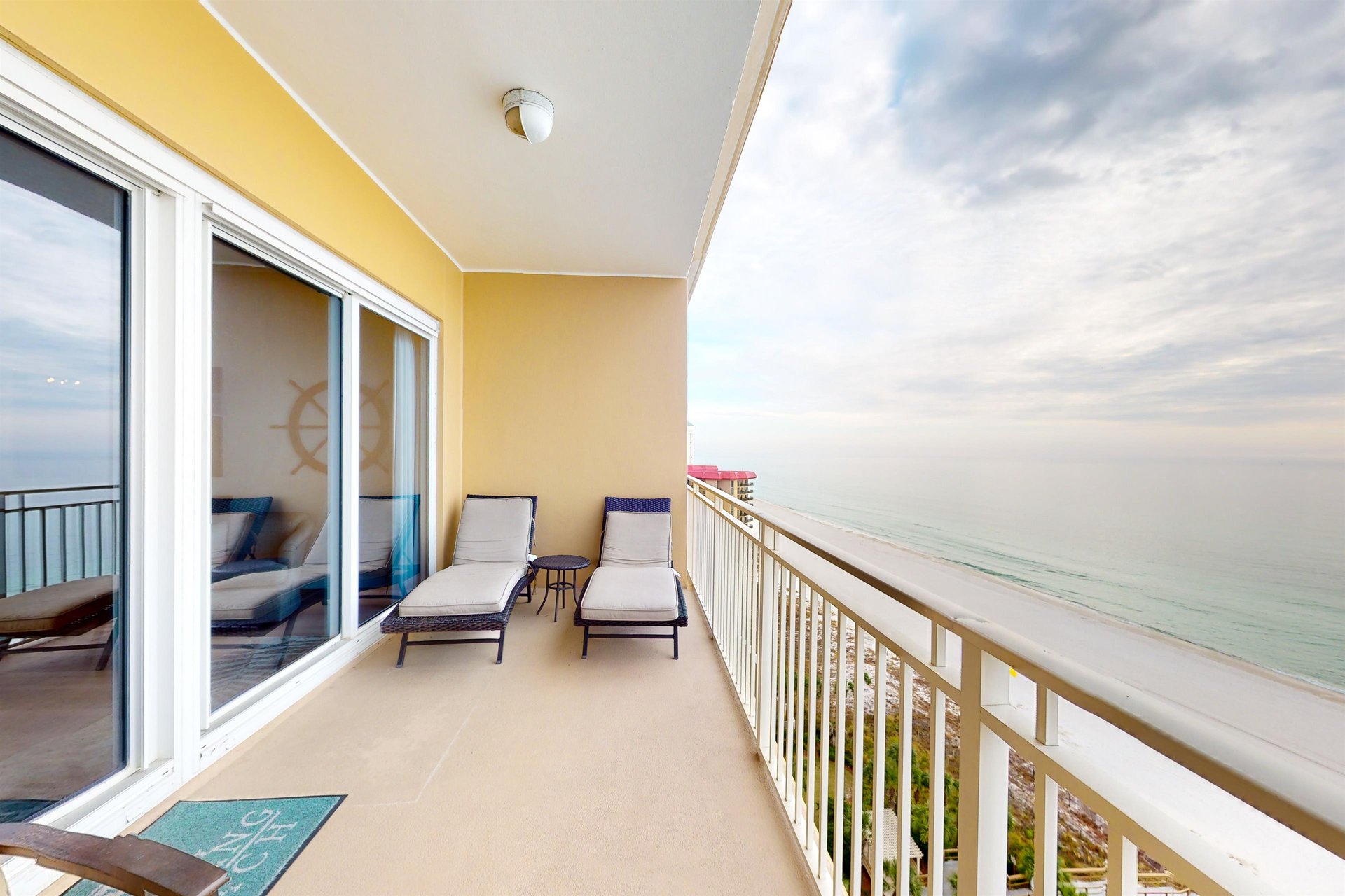 Sterling Beach 1206 32