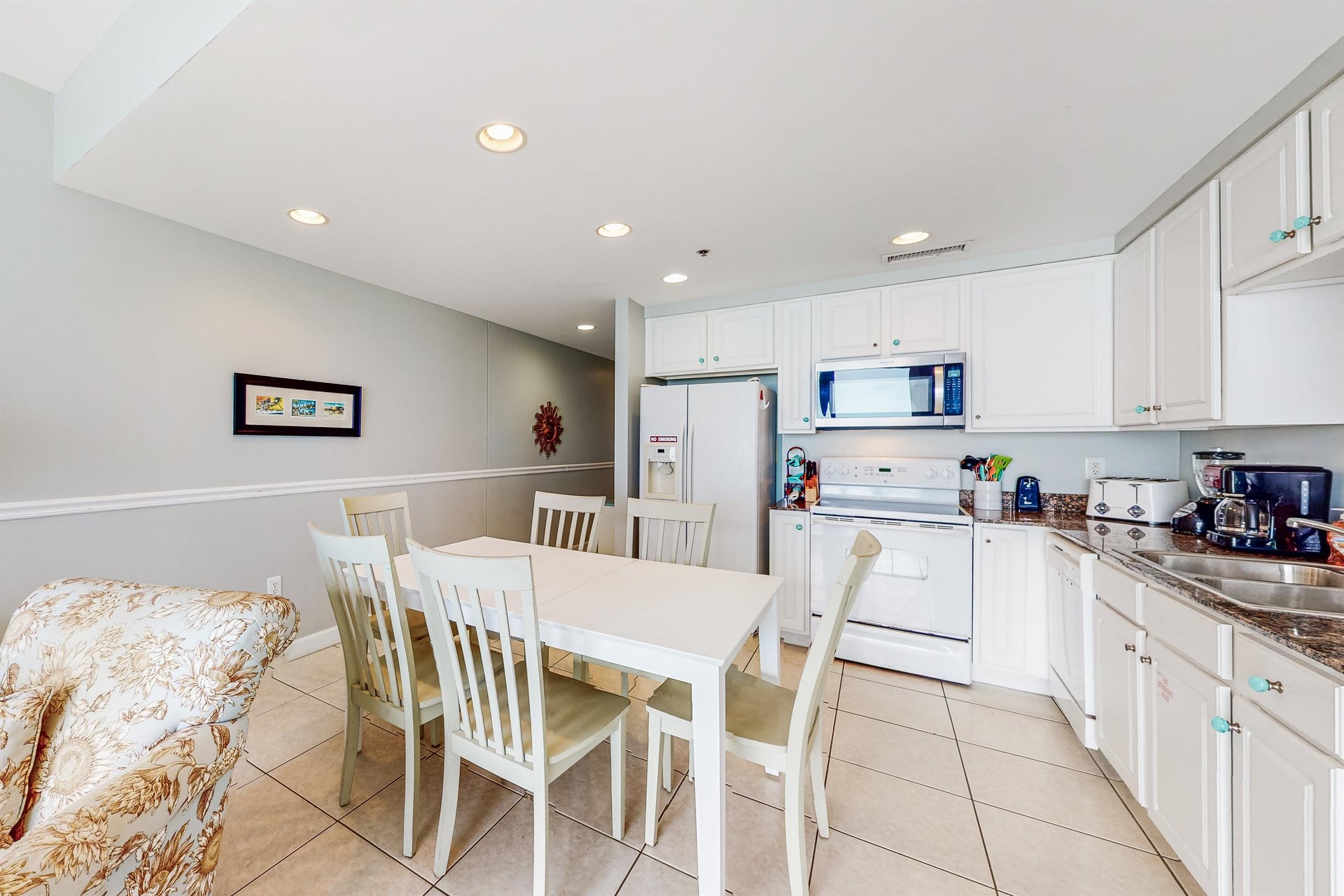 Splash Resort 402W 9