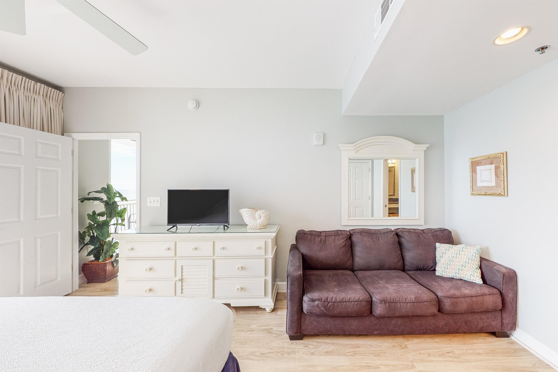 Splash Resort 402W 14