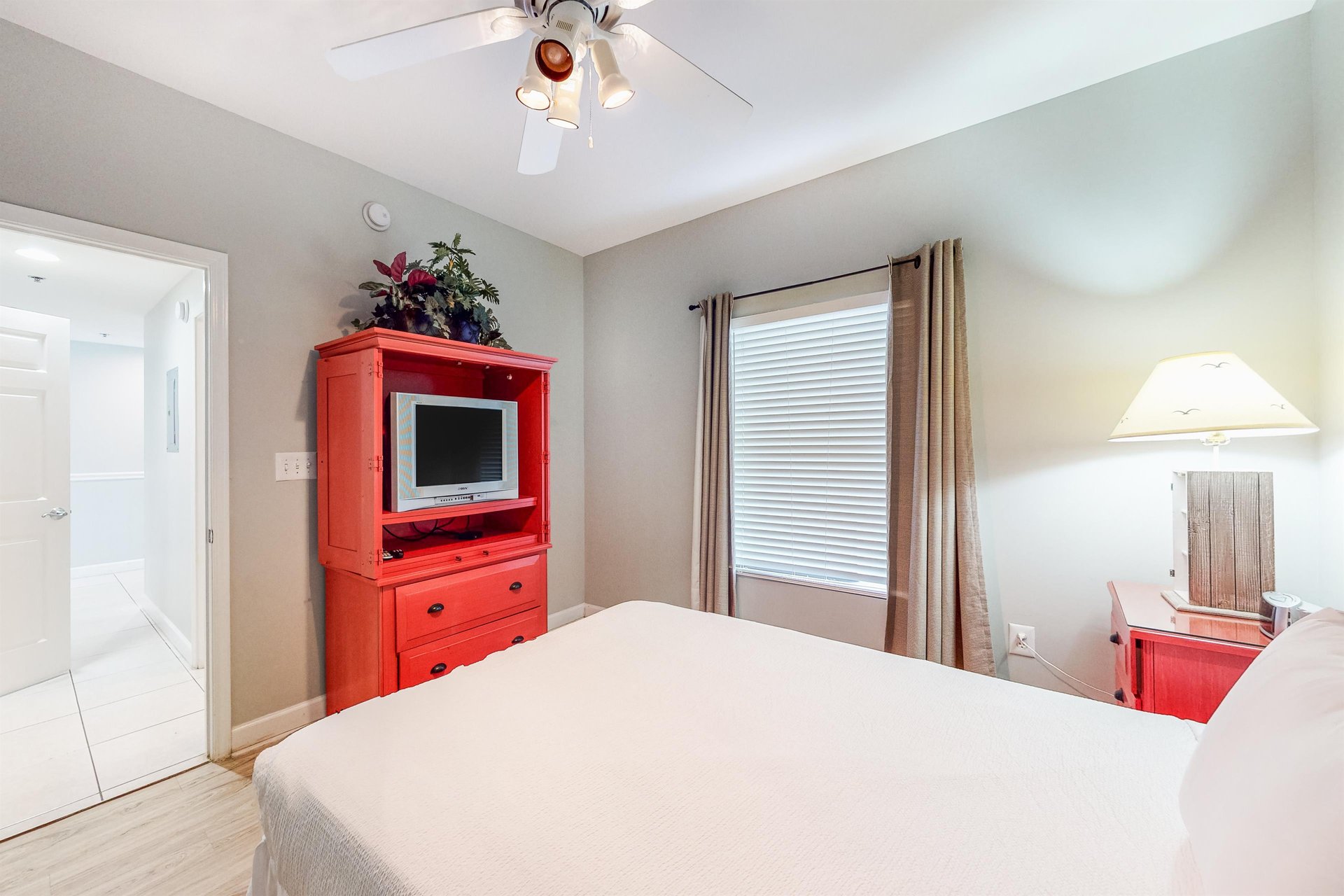 Splash Resort 402W 18