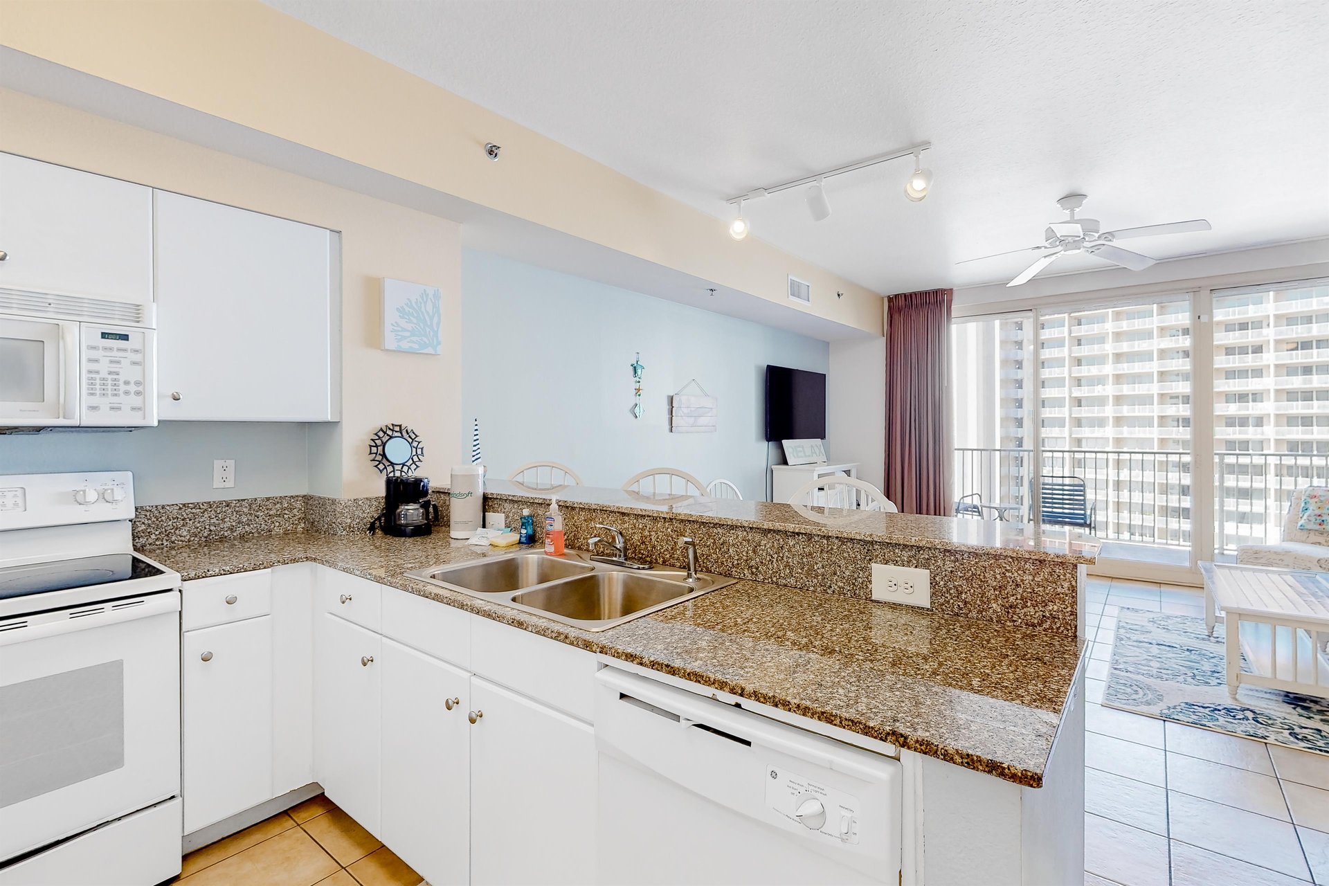 Shores of Panama 1525  Sail Away 9