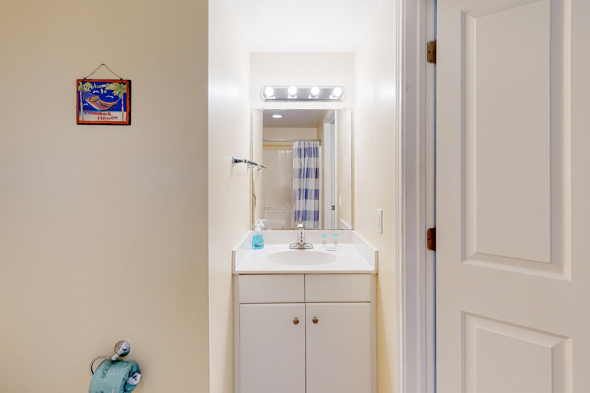 Shores of Panama 1525  Sail Away 18