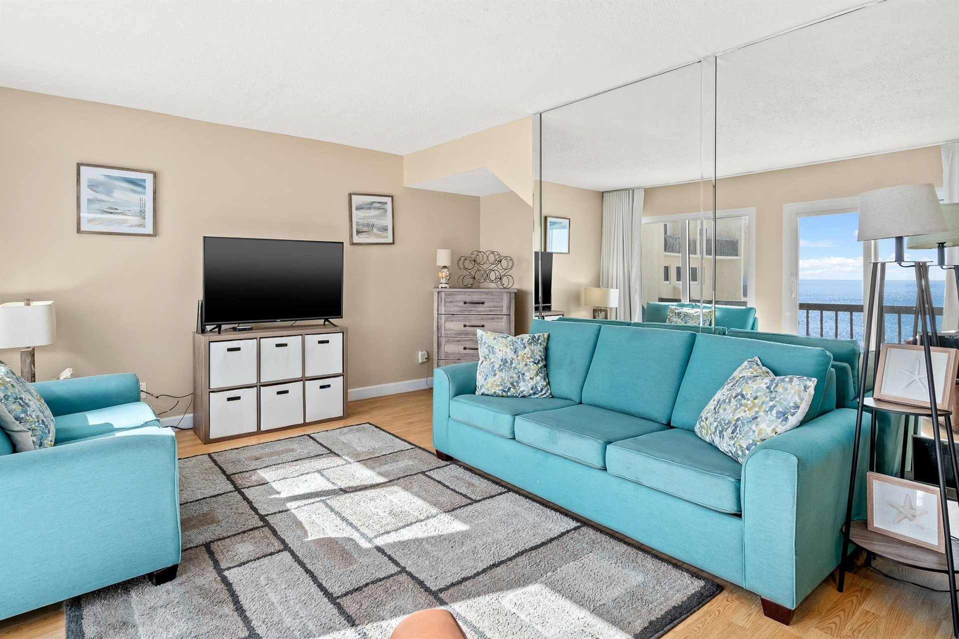 Pinnacle Port A319 6