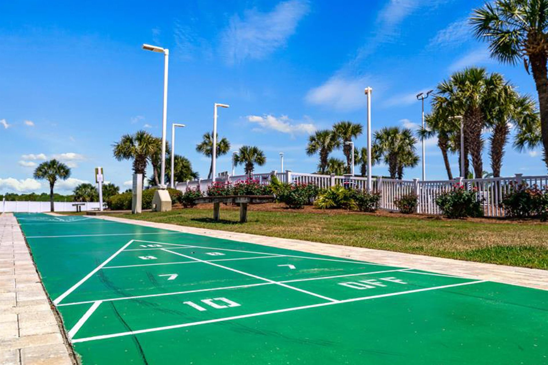 Pinnacle Port A319 29