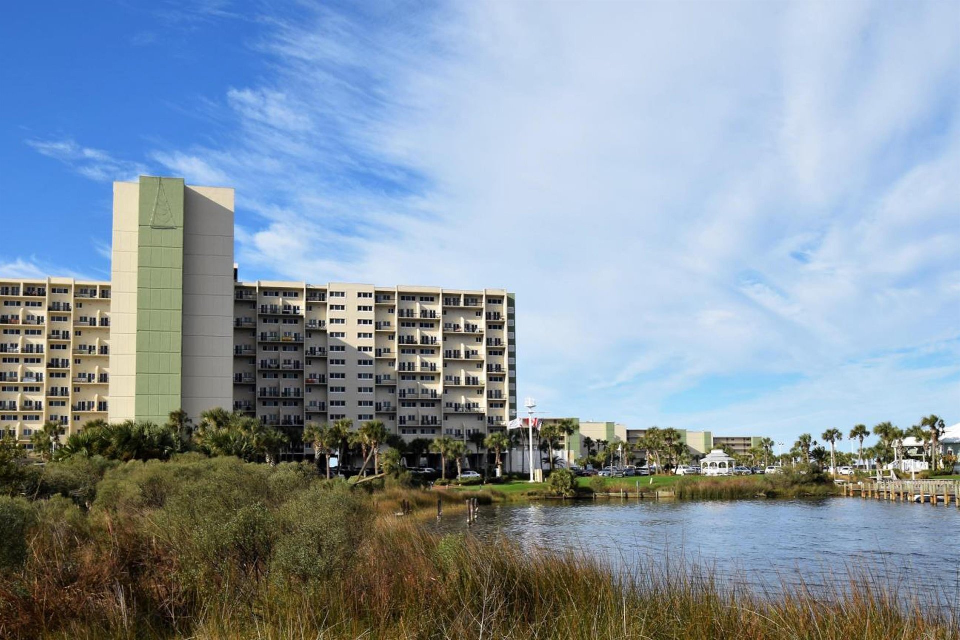 Pinnacle Port A319 34