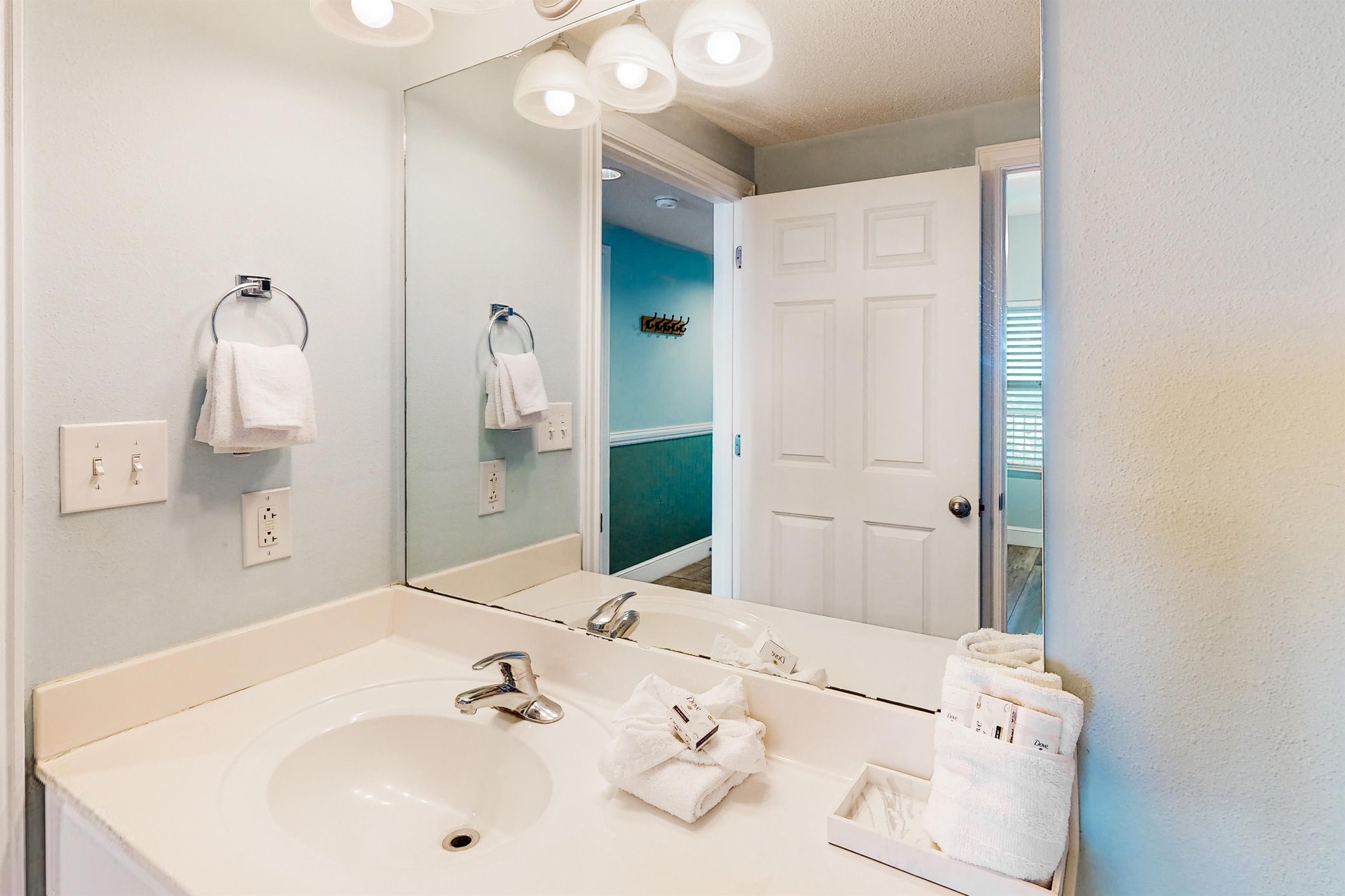 Majestic Beach Resort Tower 2 2104 15