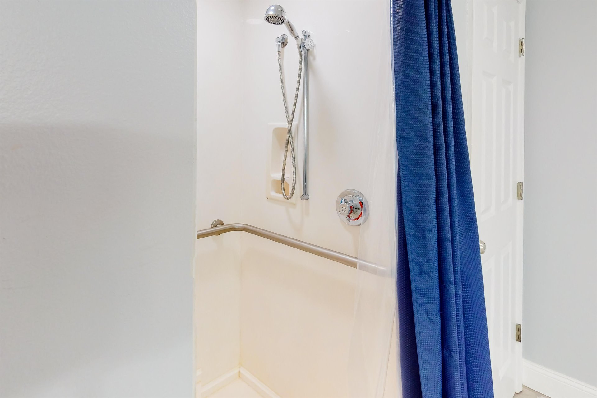 Majestic Beach Resort Tower 1 503 High five 16