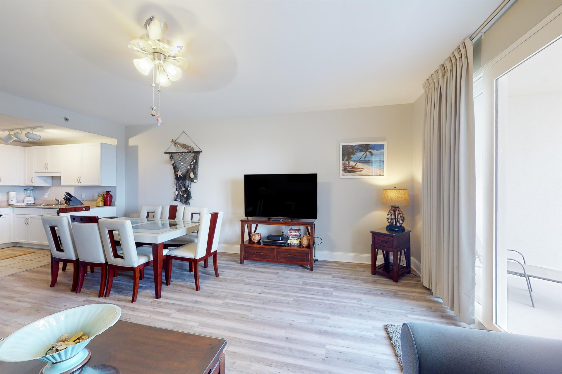 Laketown Wharf 933 7