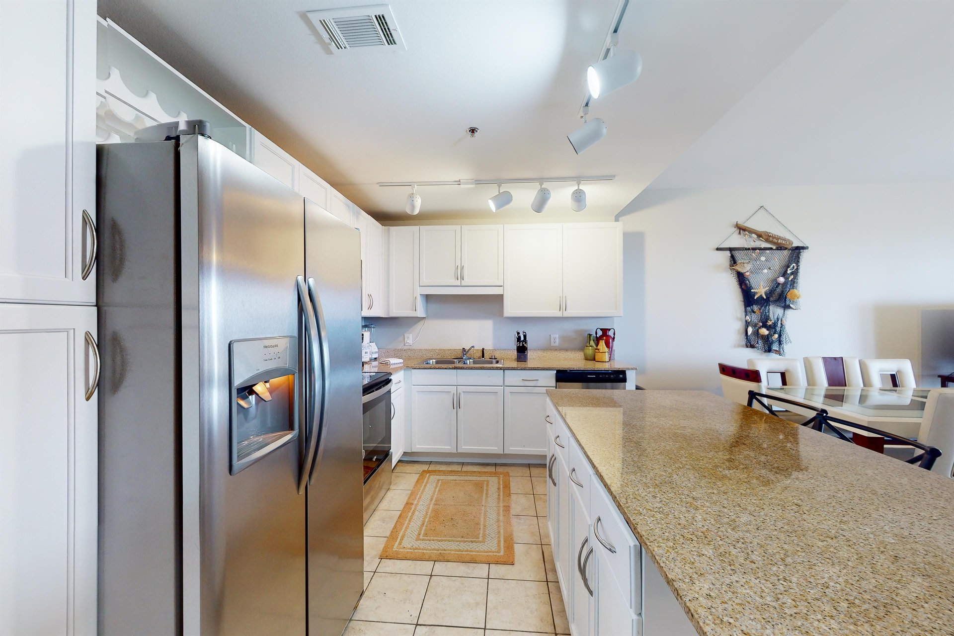 Laketown Wharf 933 12