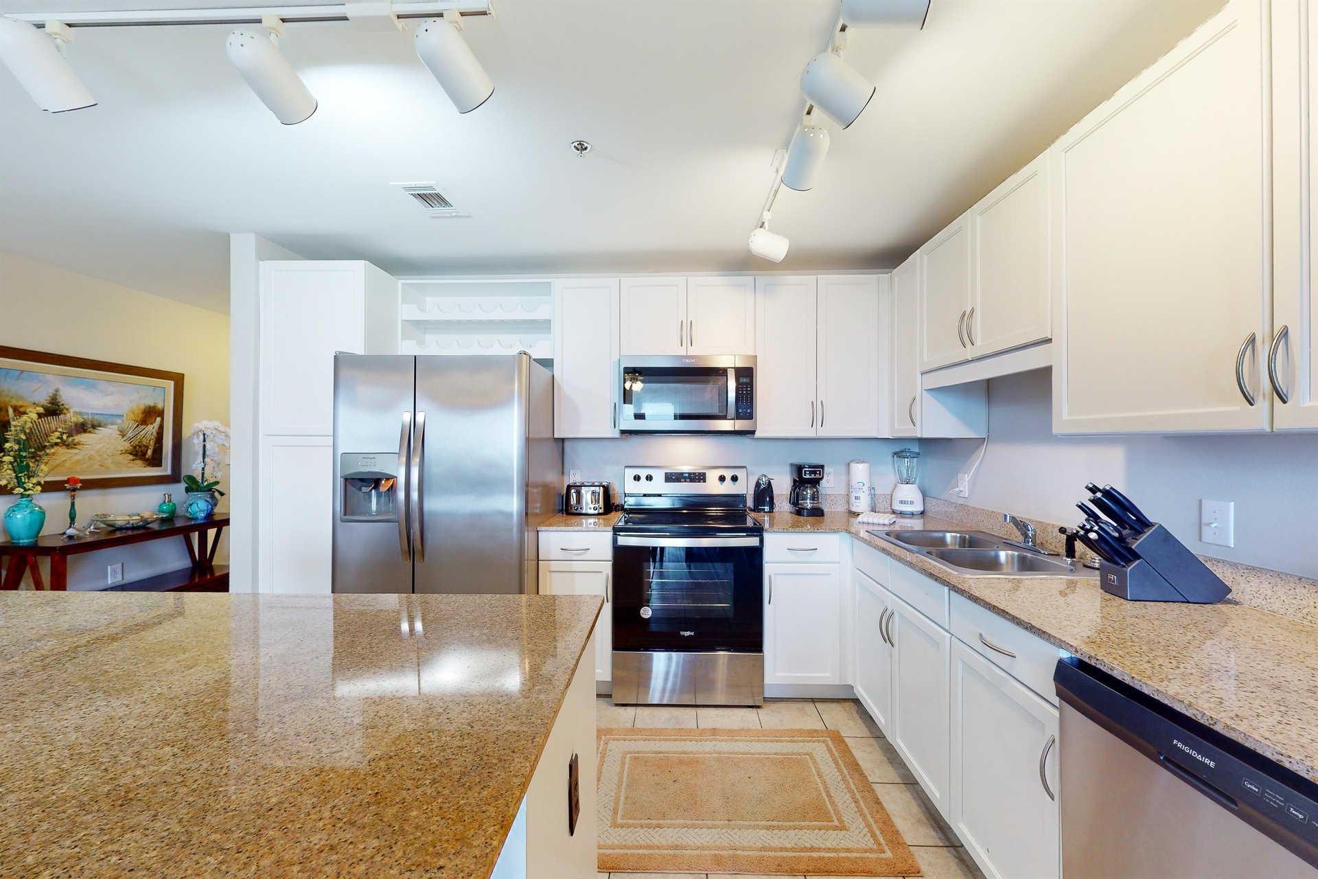 Laketown Wharf 933 14