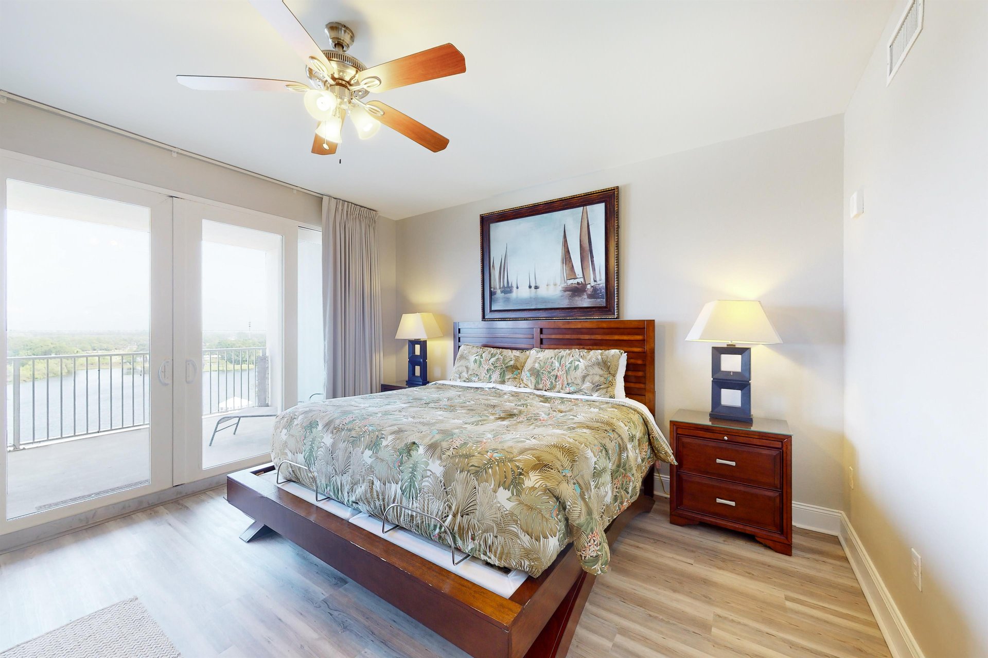 Laketown Wharf 933 15