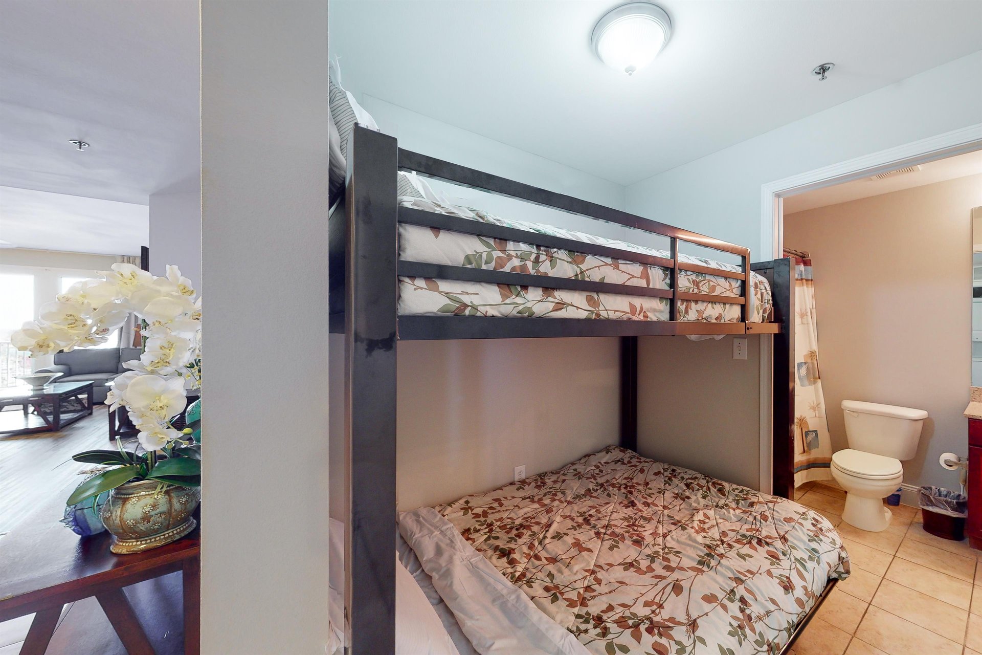 Laketown Wharf 933 21