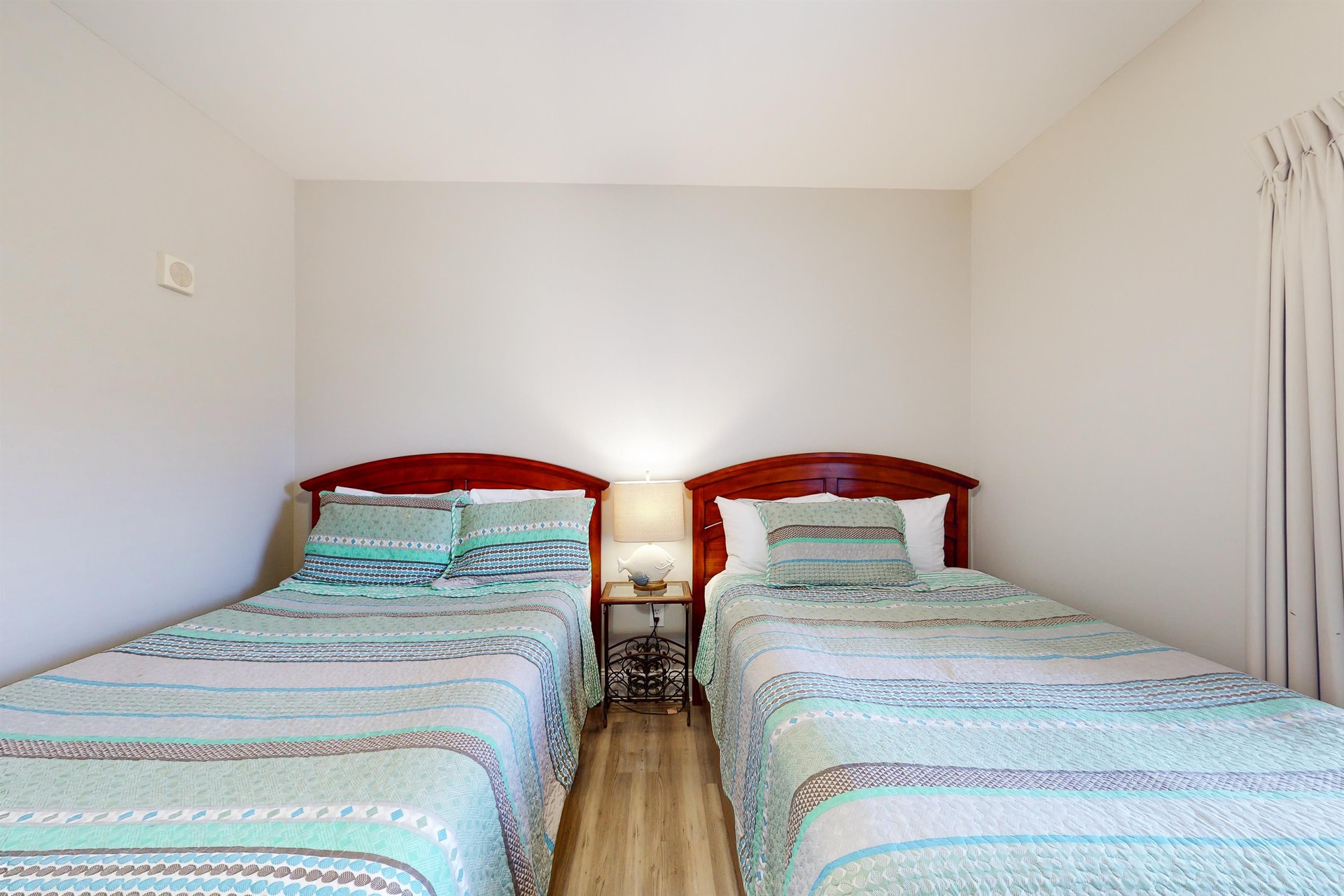 Laketown Wharf 933 24