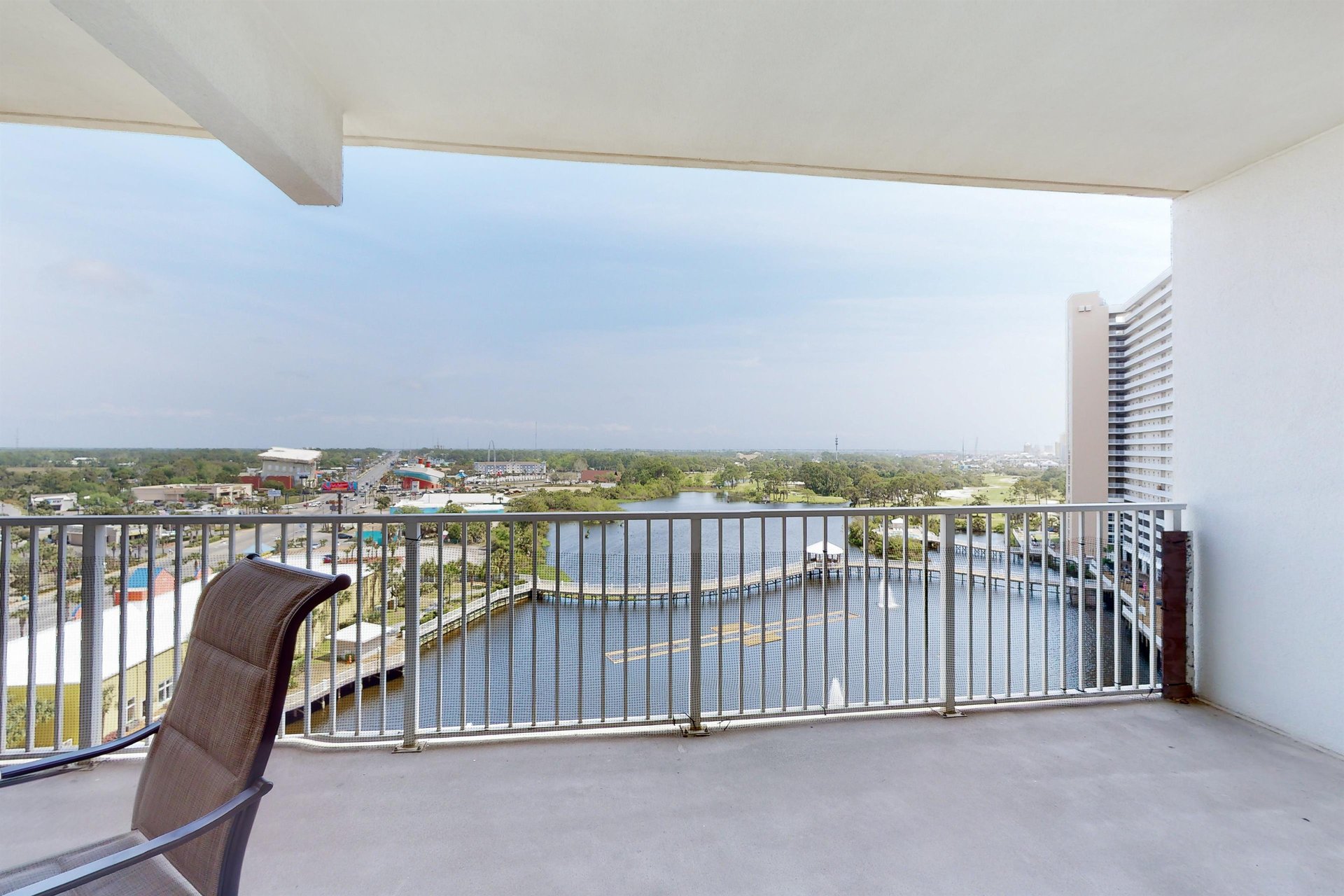 Laketown Wharf 933 31