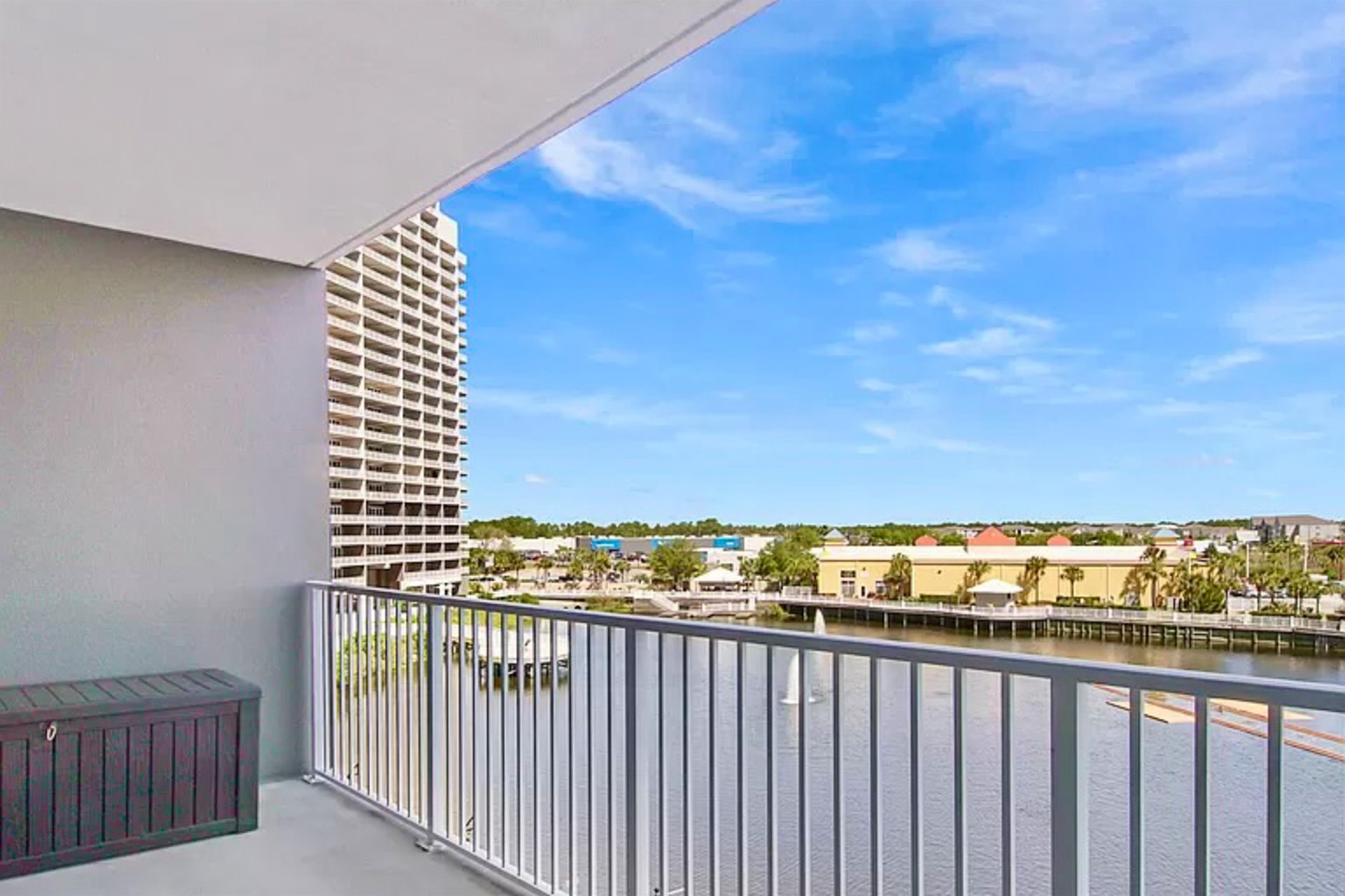 Laketown Wharf 316 3