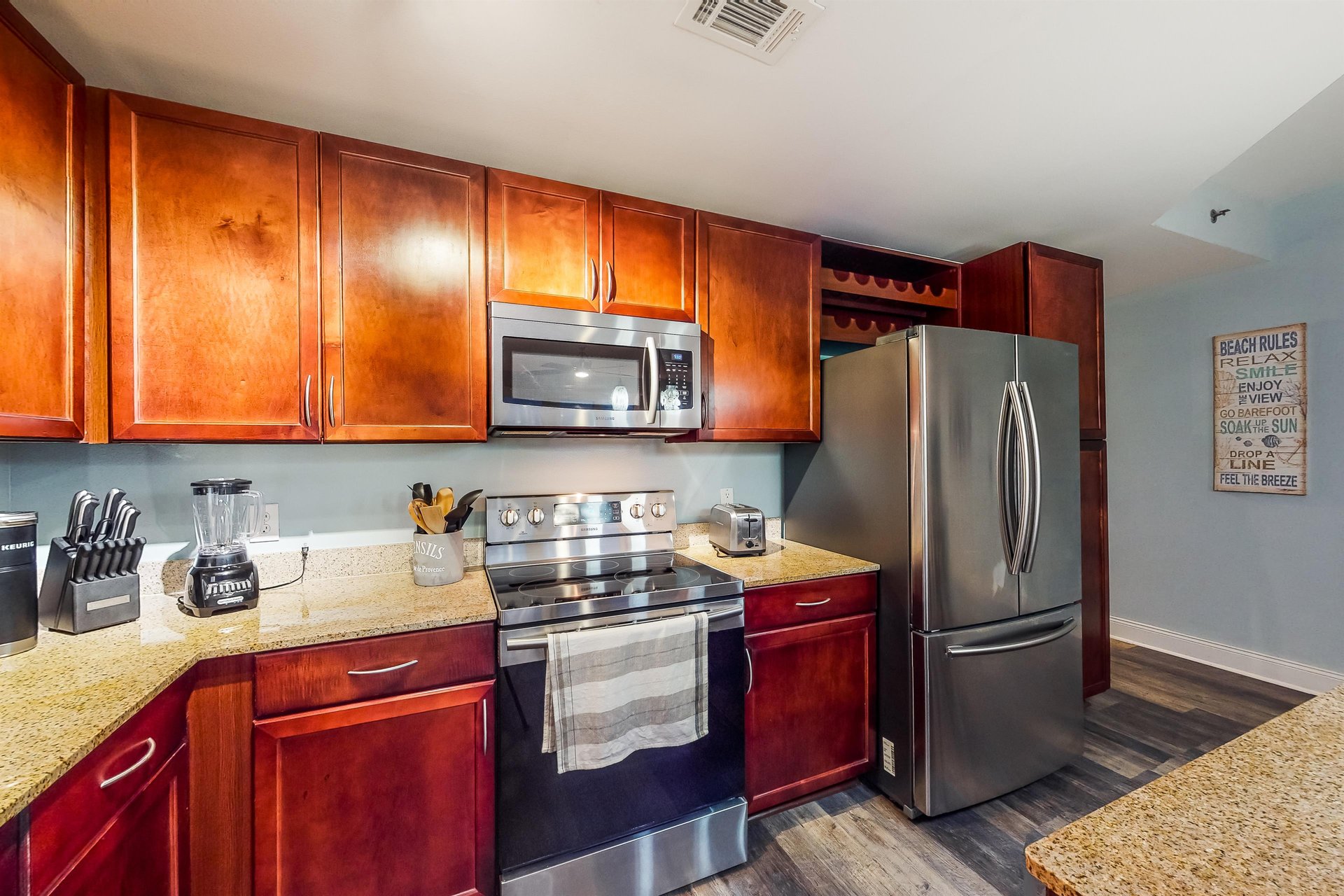 Laketown Wharf 316 8