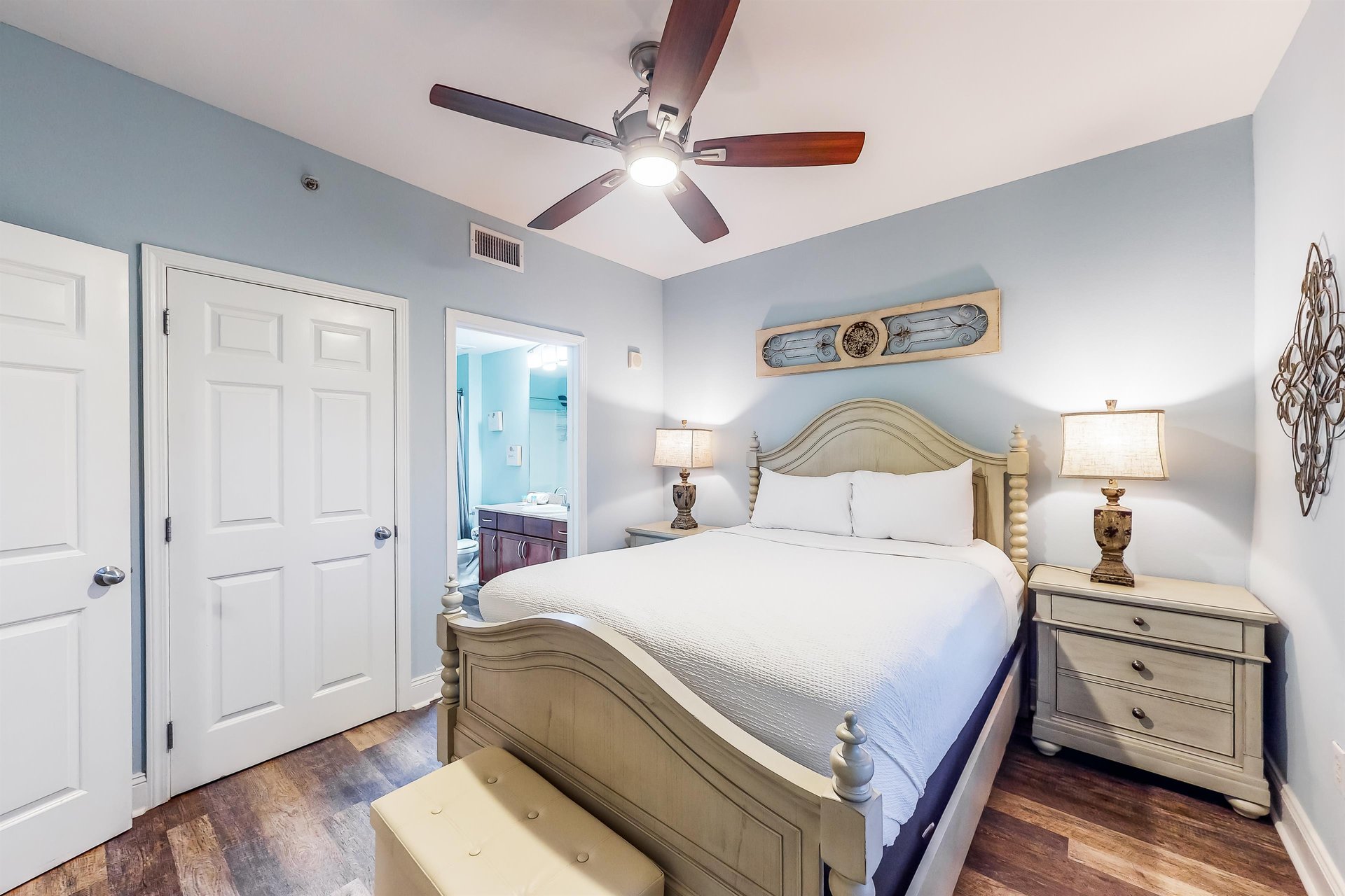 Laketown Wharf 316 10