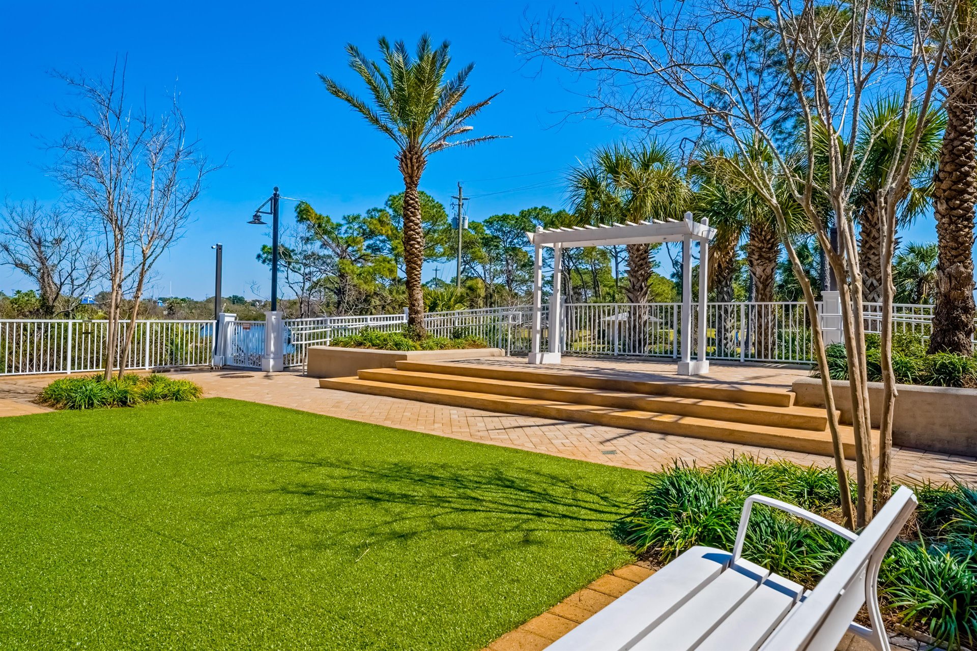 Laketown Wharf 1634 36