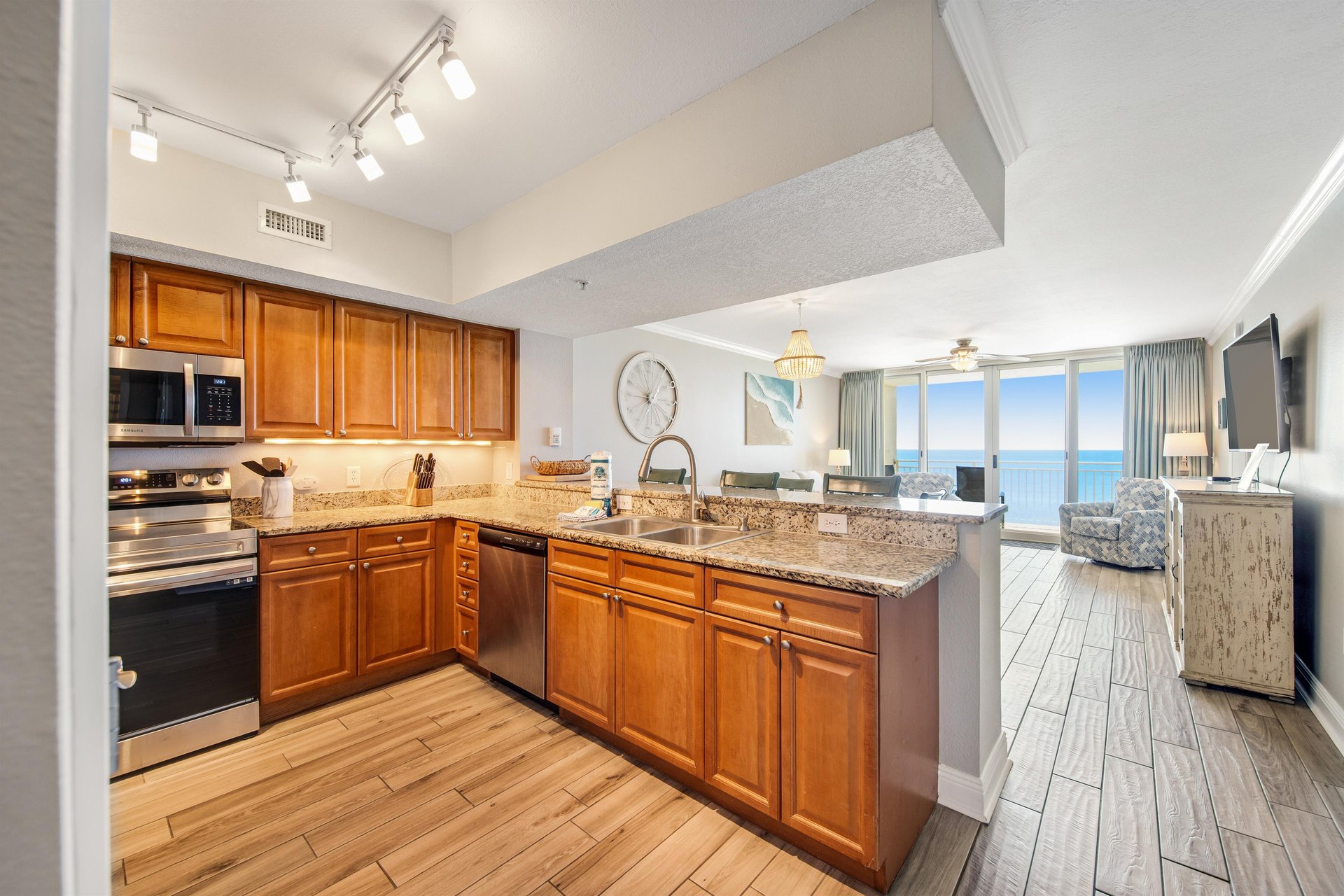 Emerald Beach Resort, Unit 830 10