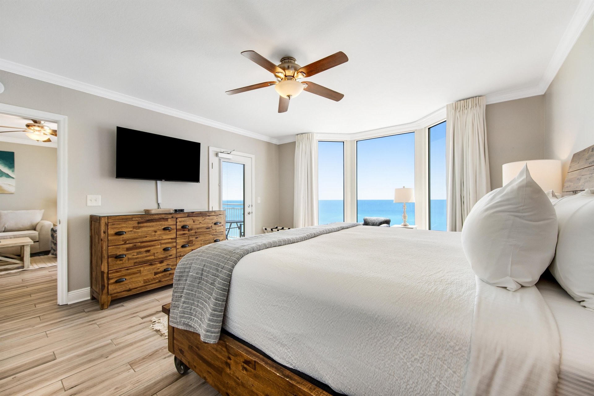 Emerald Beach Resort, Unit 830 13