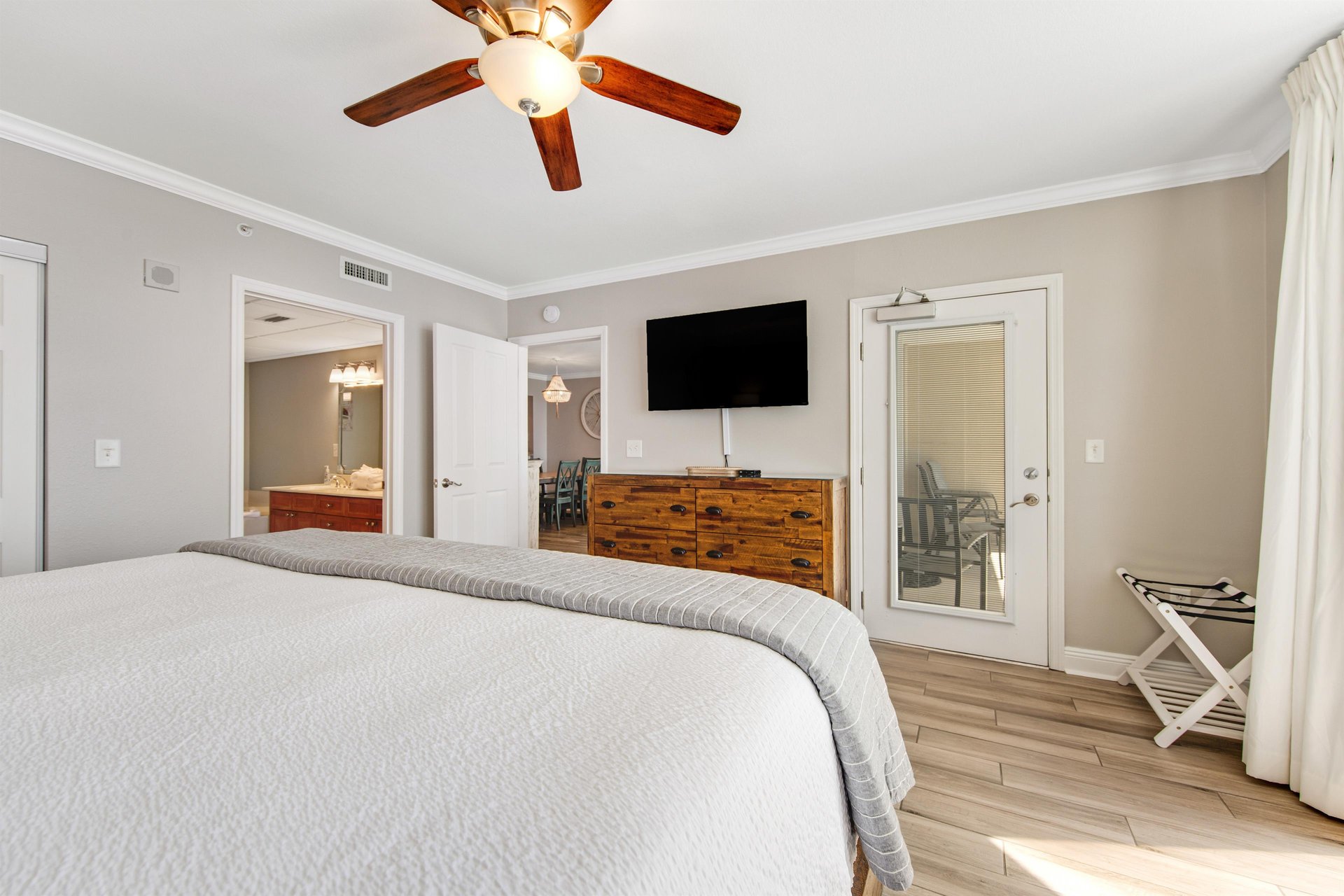 Emerald Beach Resort, Unit 830 14