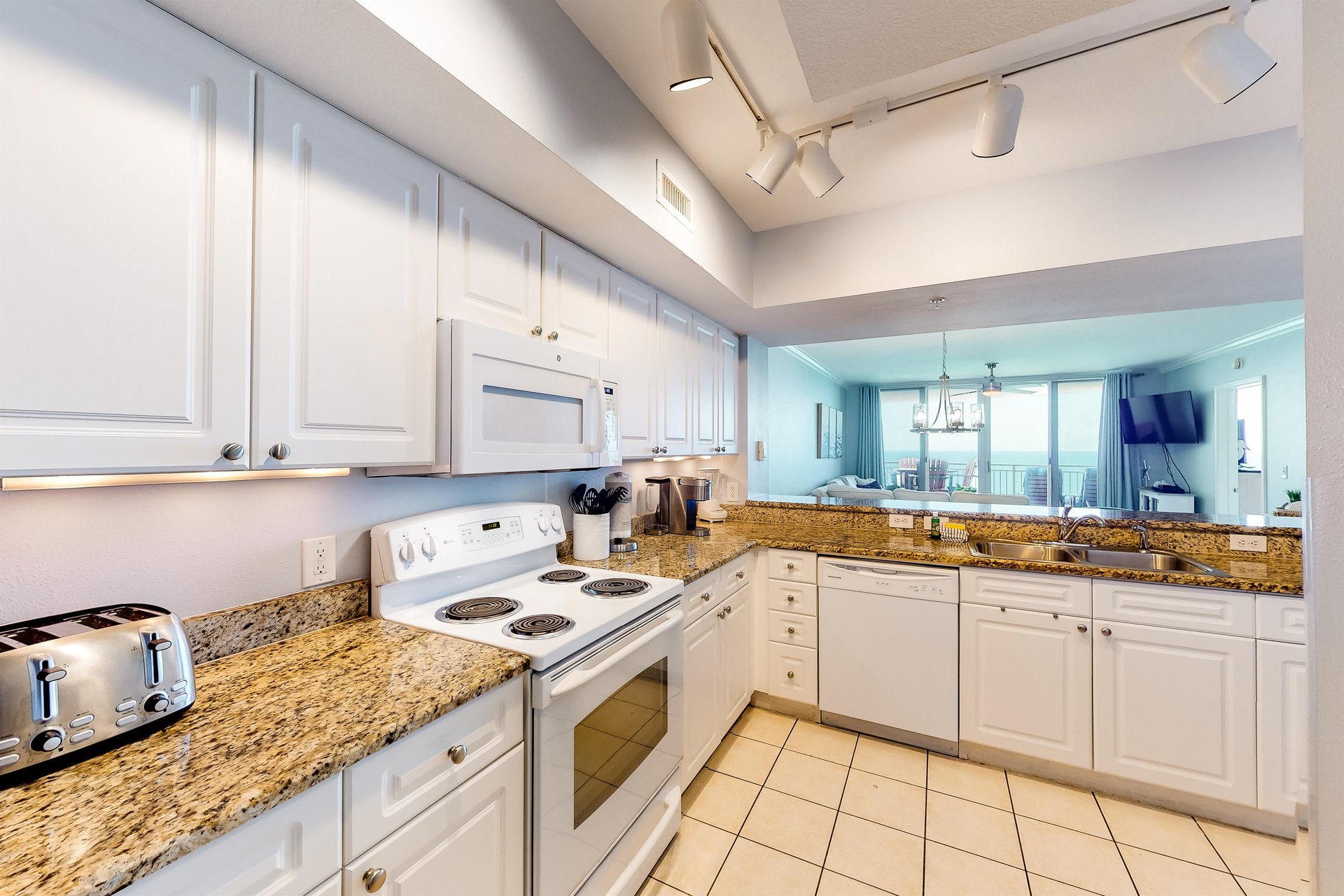 Emerald Beach Resort 2036 8