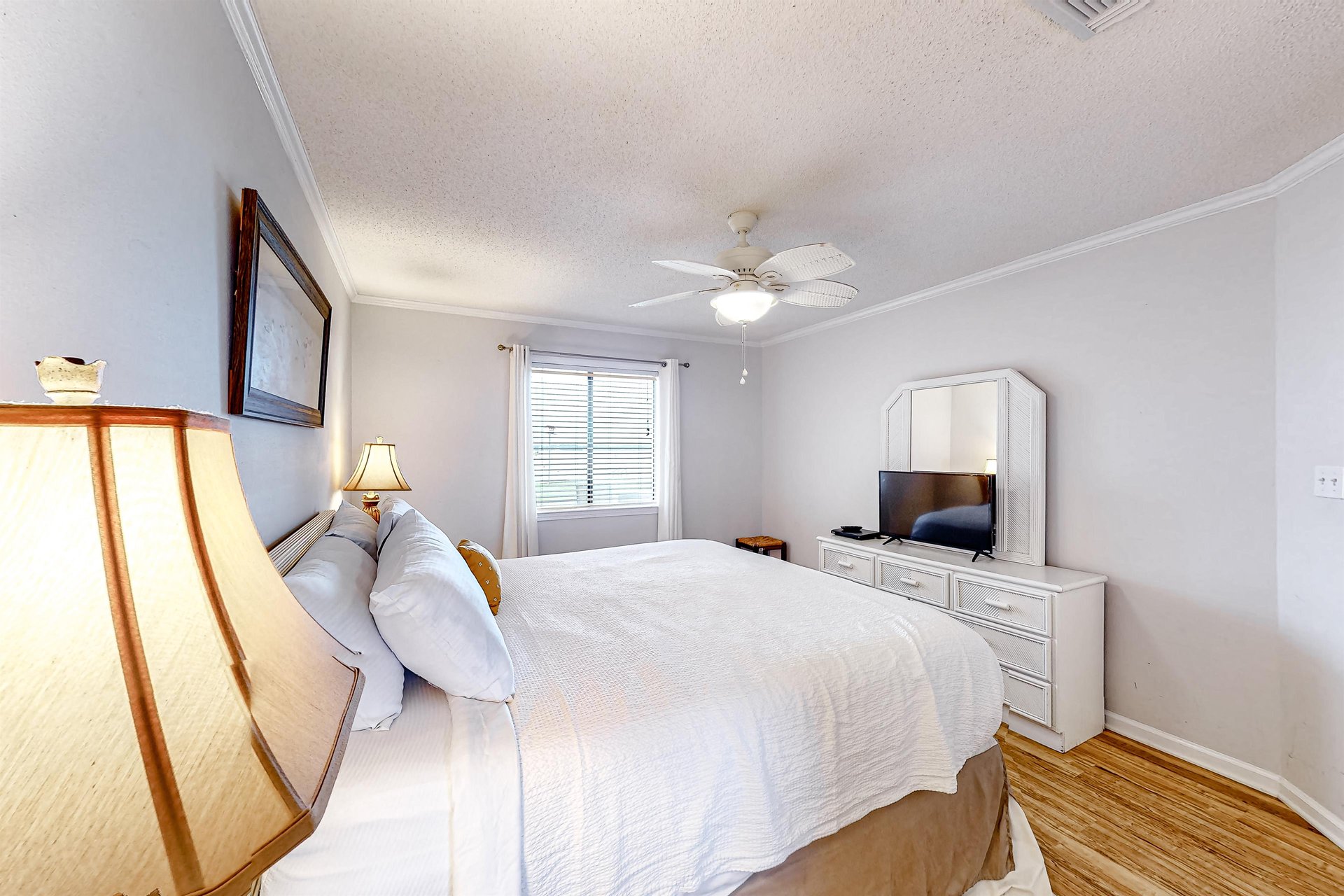 Sunset Harbor Palms 1110 11