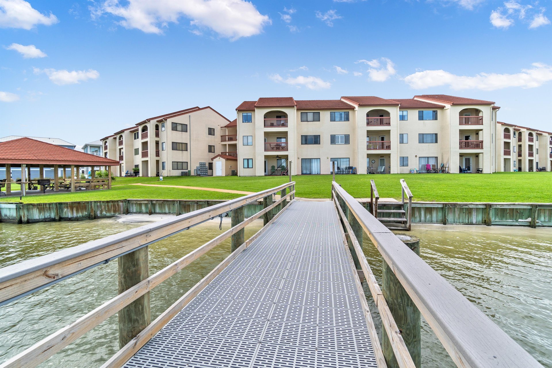 Sunset Harbor Palms 1110 22