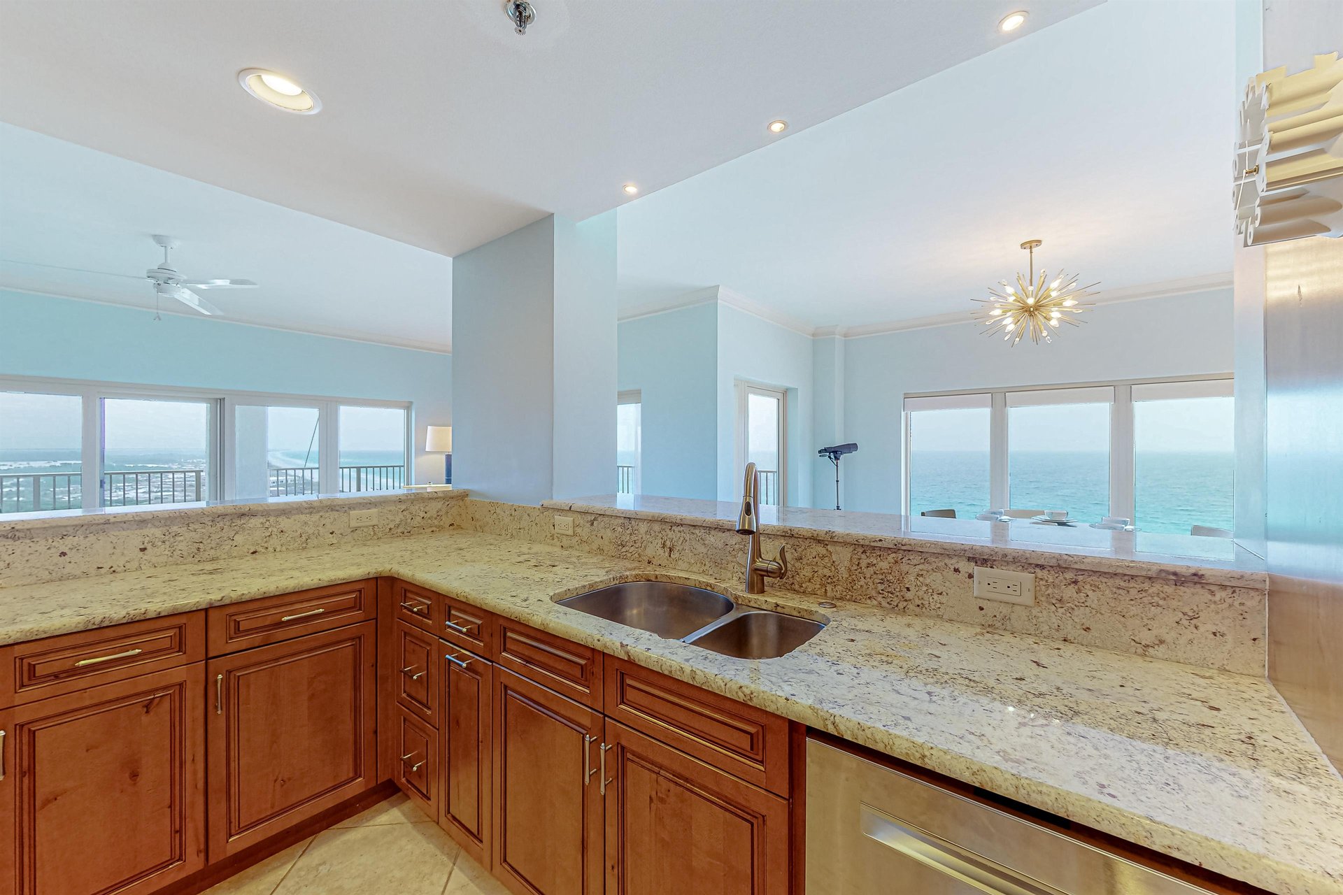 TOPSL Beach Manor 1307 11