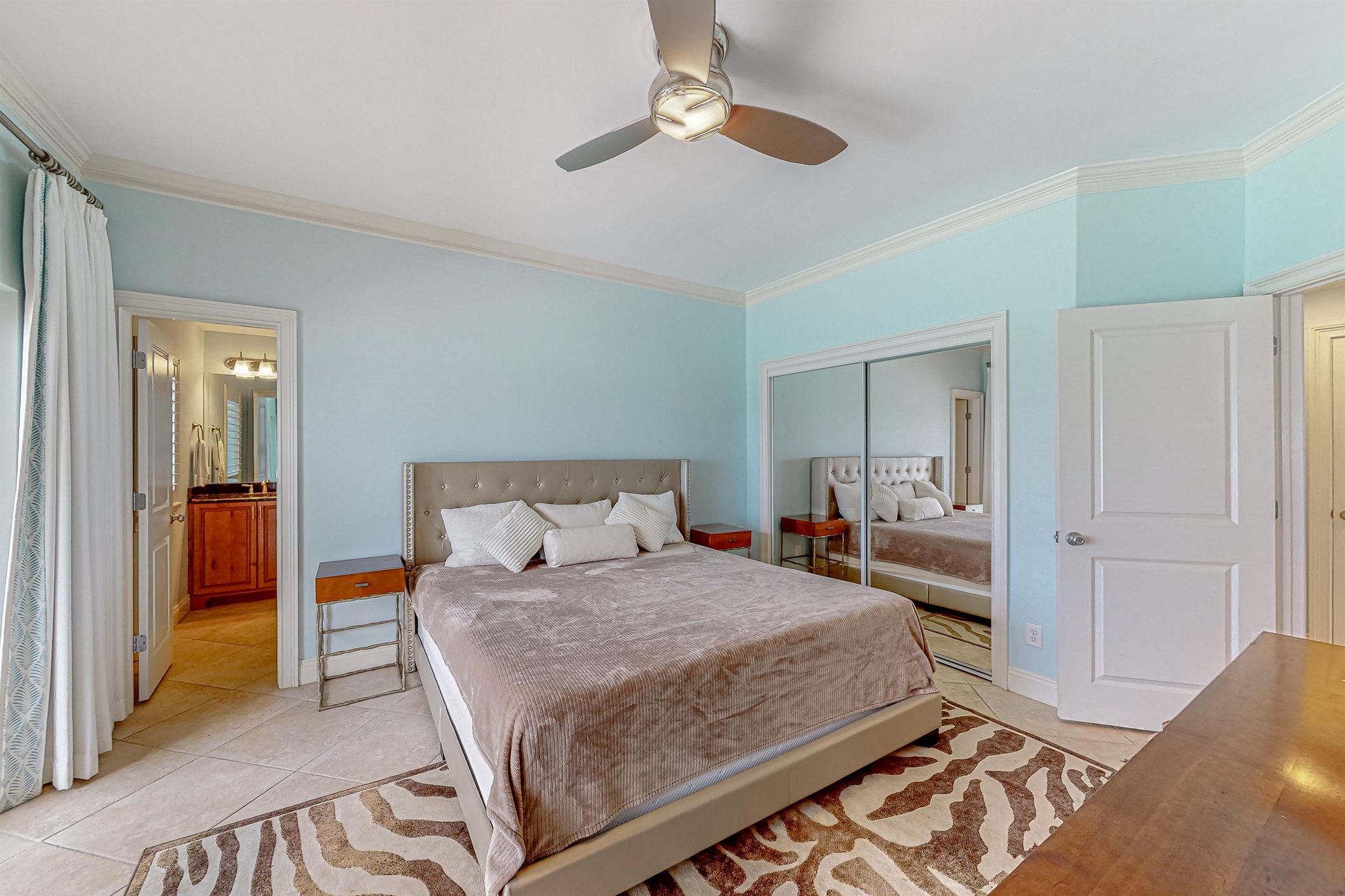 TOPSL Beach Manor 1307 12