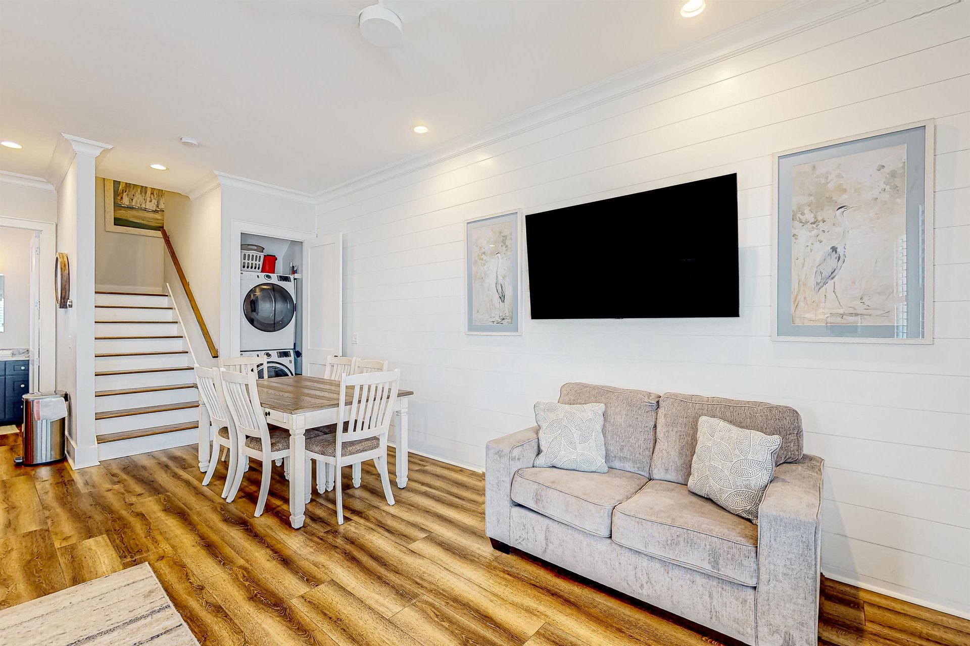 West Side Cottages J 6