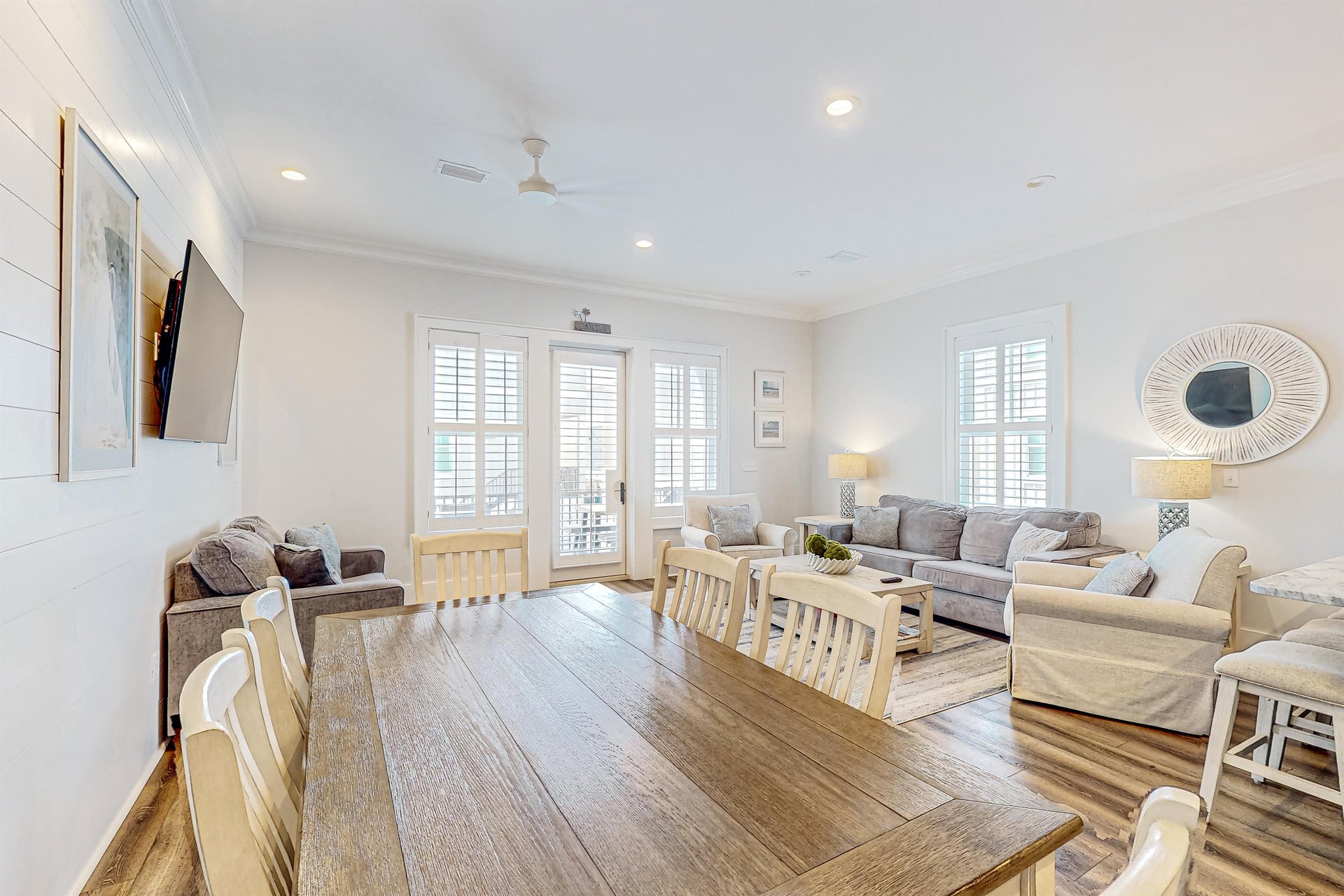 West Side Cottages J 8