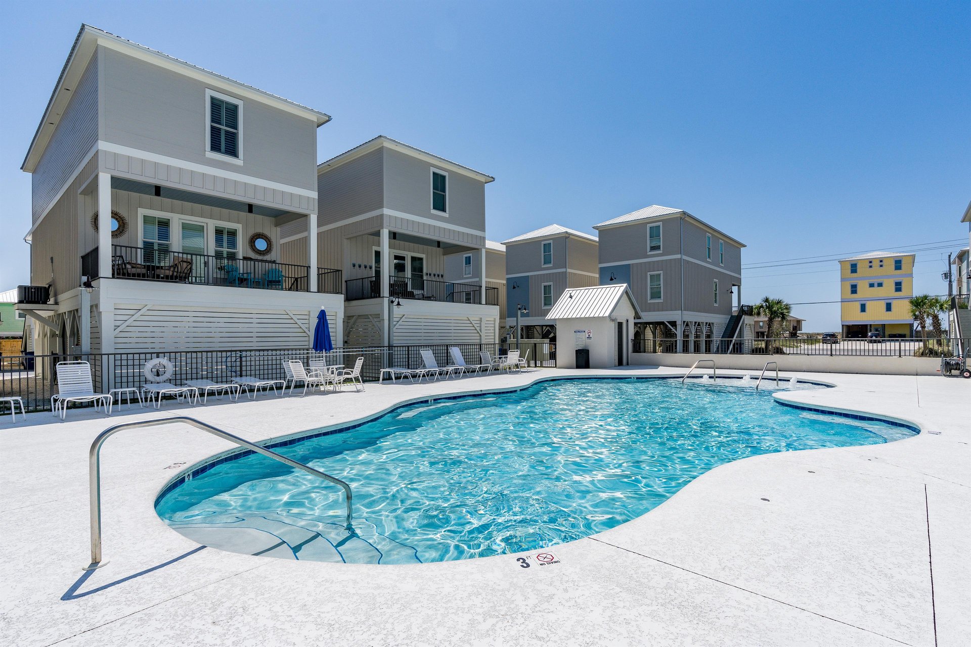 West Side Cottages J 22