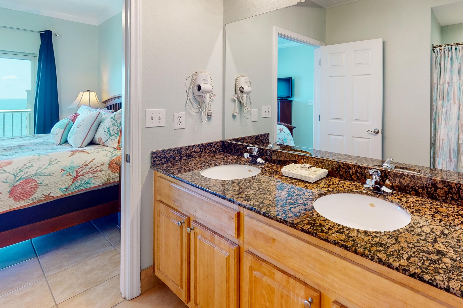 Crystal Tower 806 17