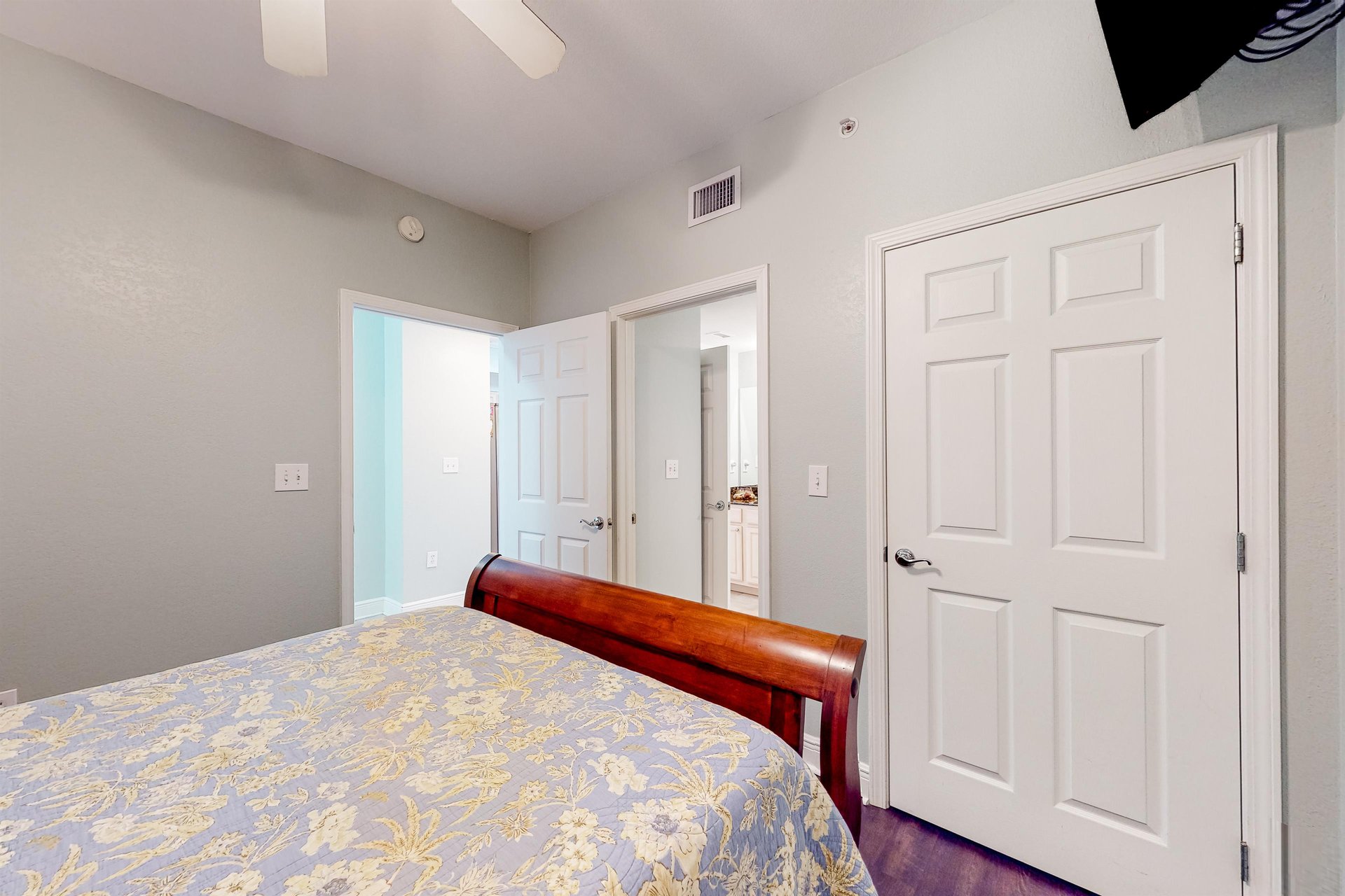 Crystal Tower 1206 21