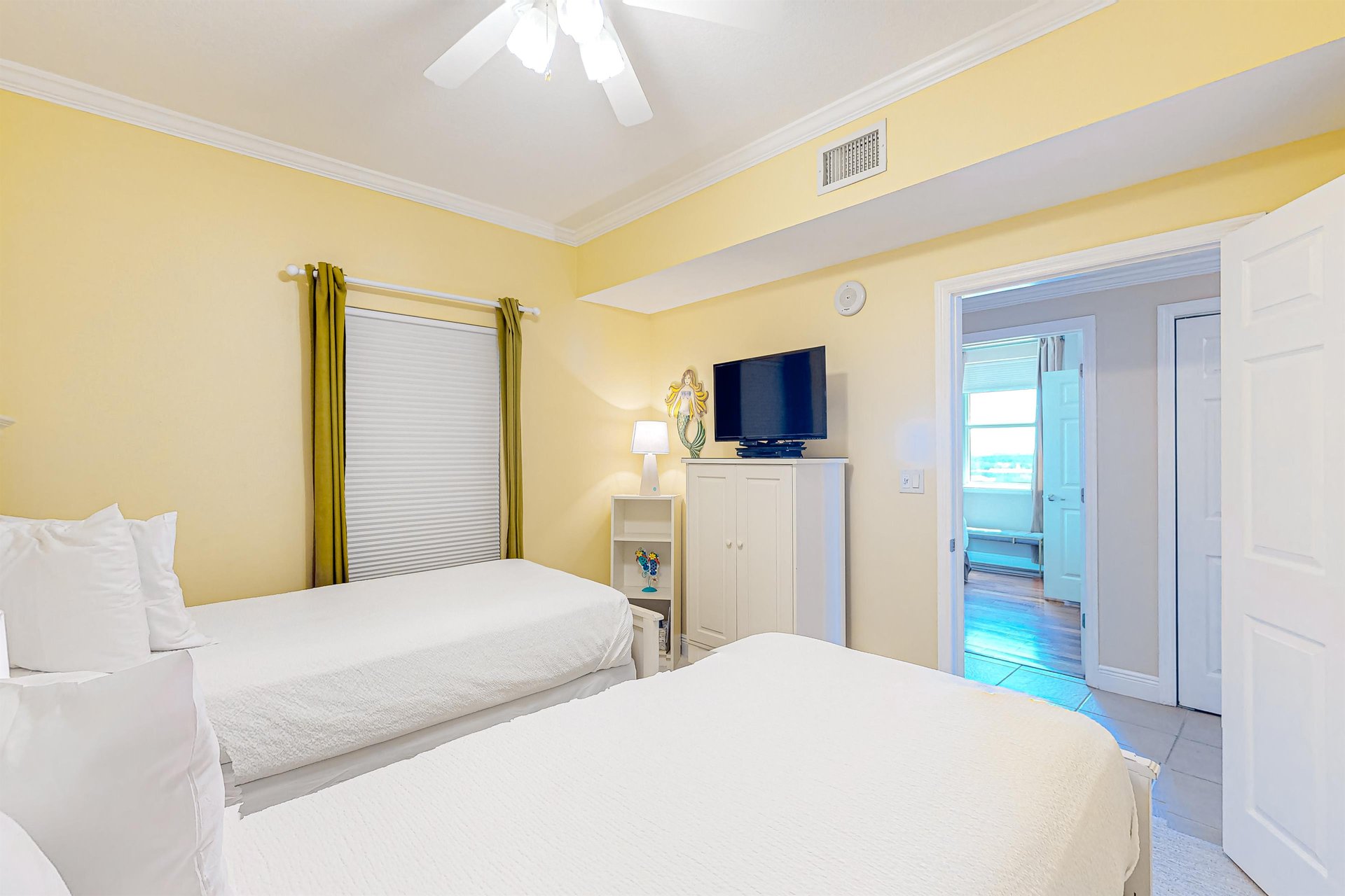 Ariel Dunes I 1201 17