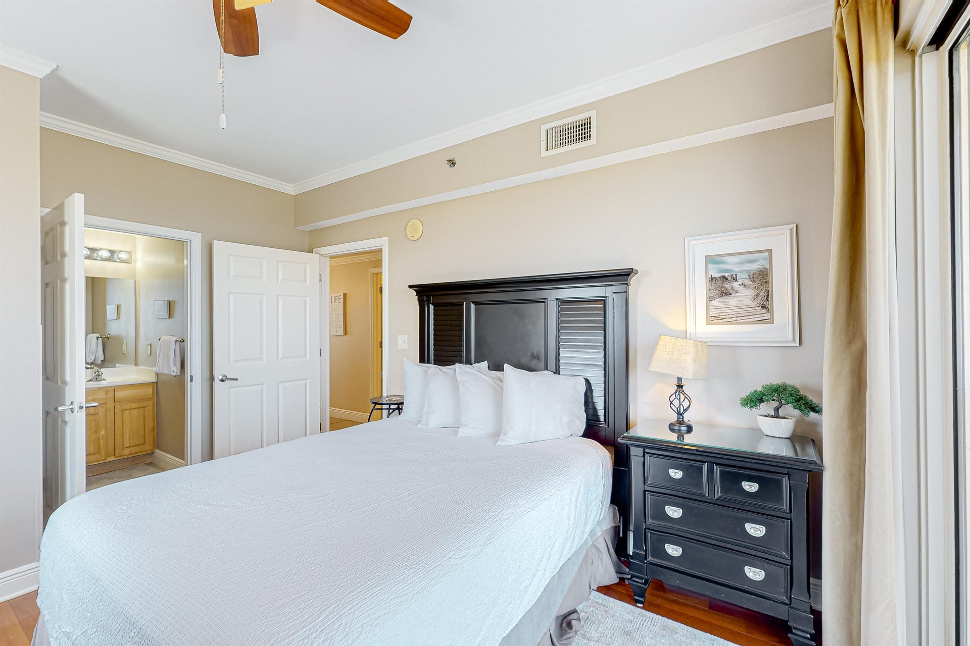 Ariel Dunes I 1201 20