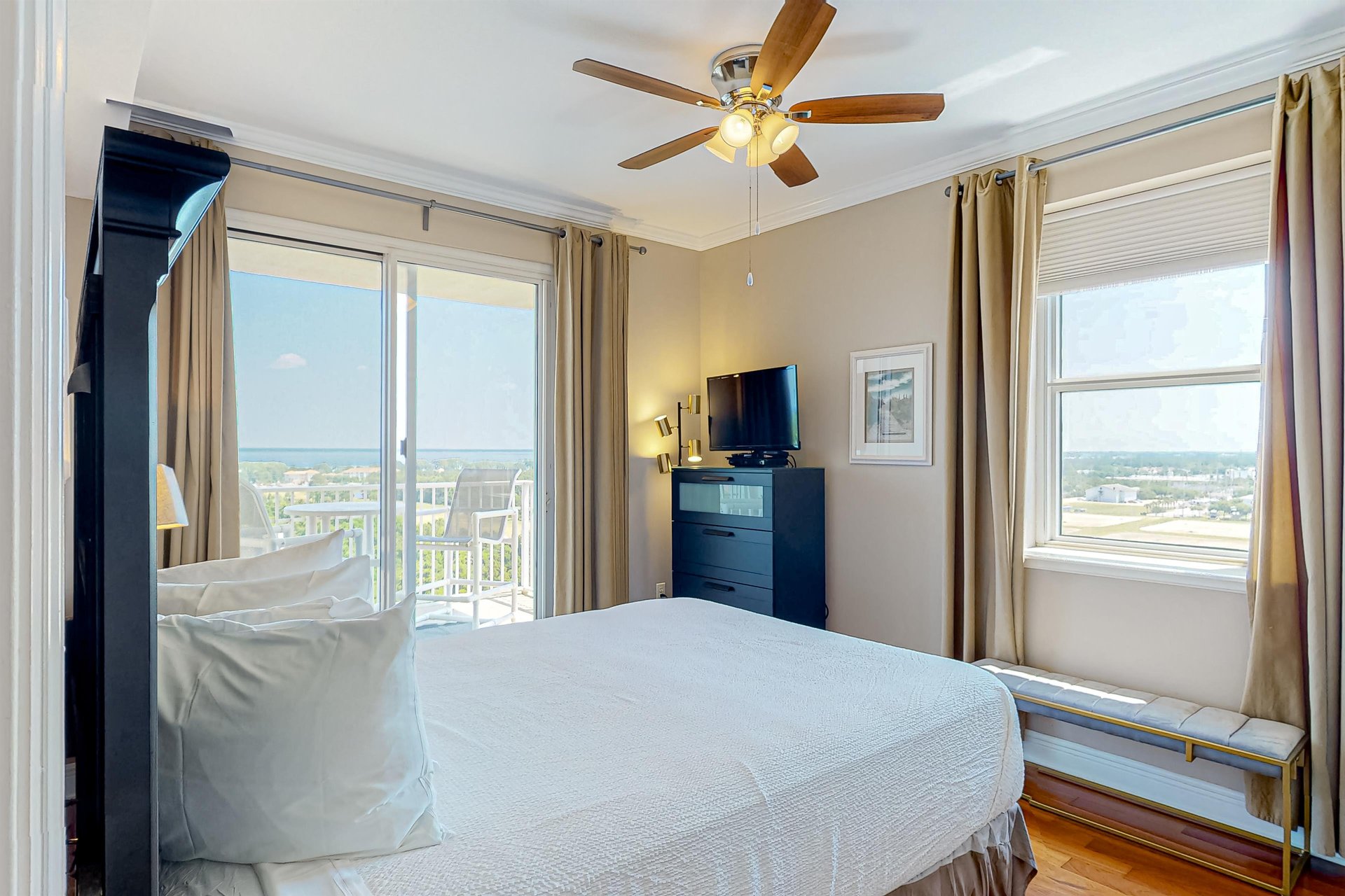 Ariel Dunes I 1201 21