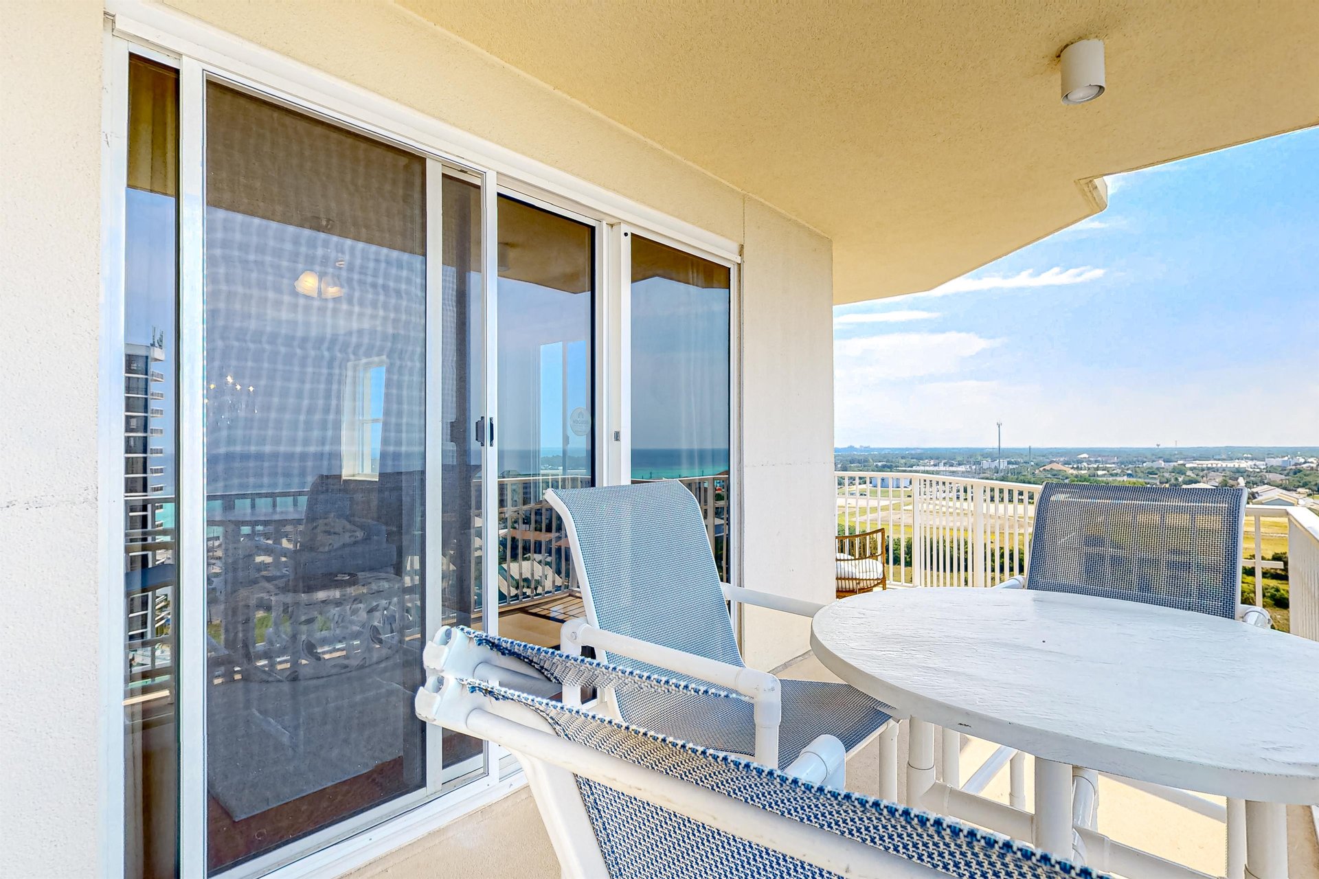 Ariel Dunes I 1201 24