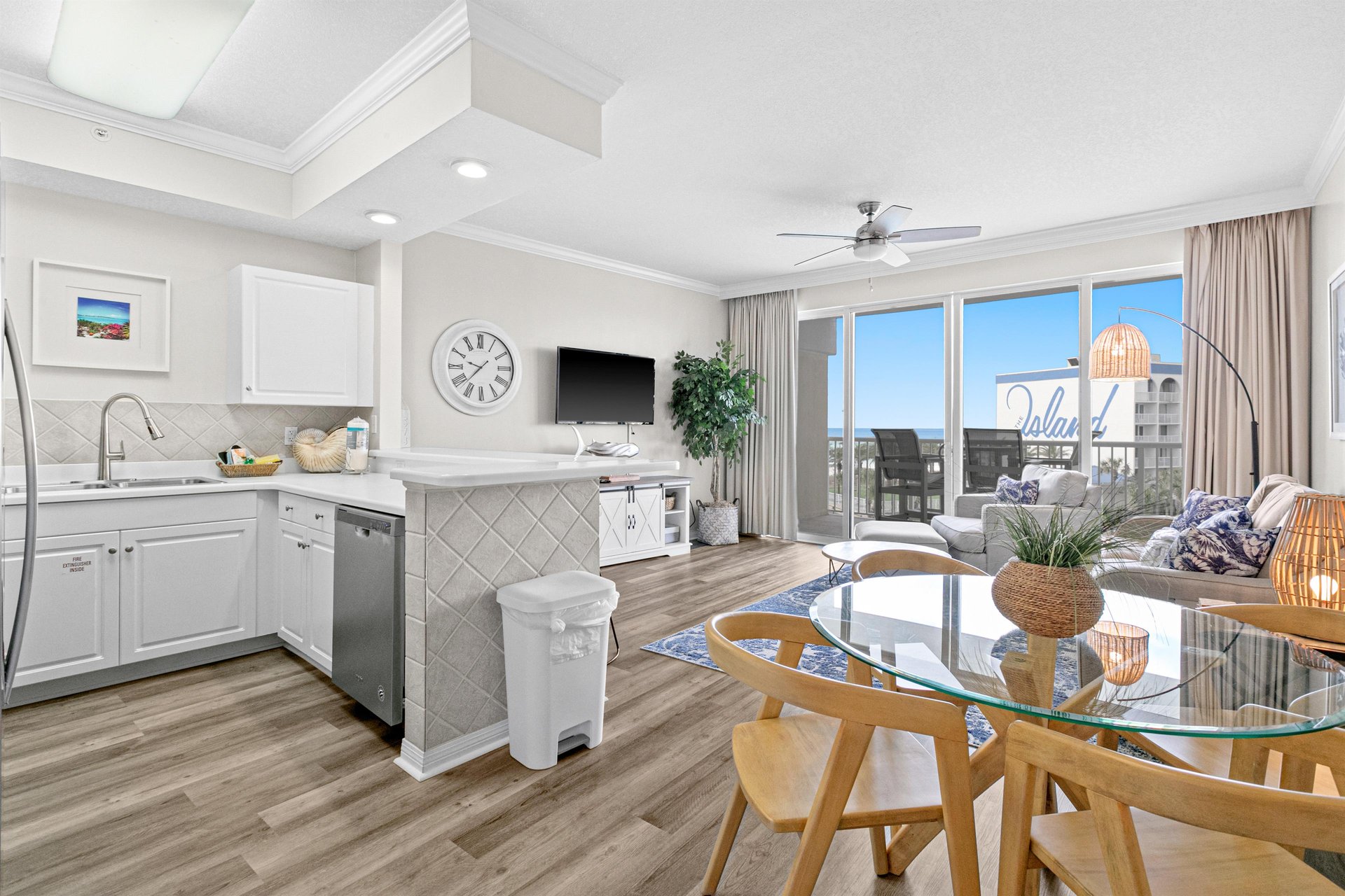 Destin West Resort  Gulfside 409 6